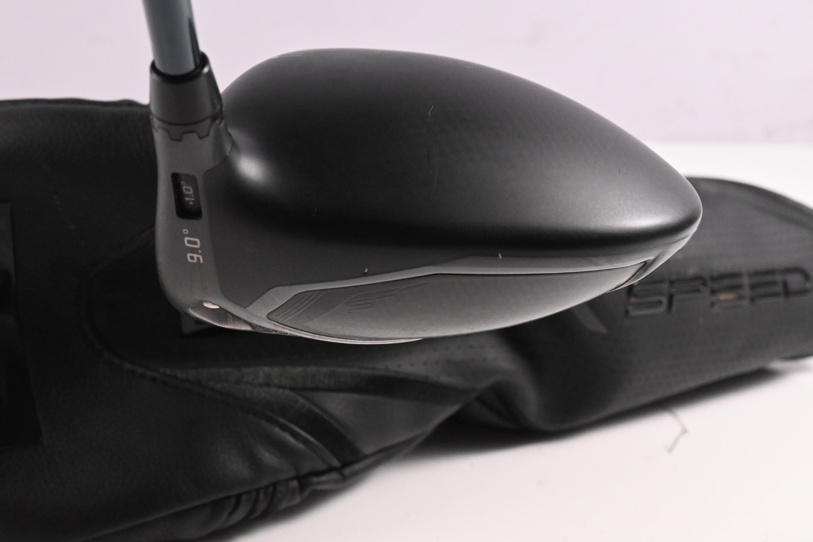 Cobra Darkspeed LS Driver / 9 Degree / Stiff Flex UST Mamiya LinQ Blue 6F4 Shaft