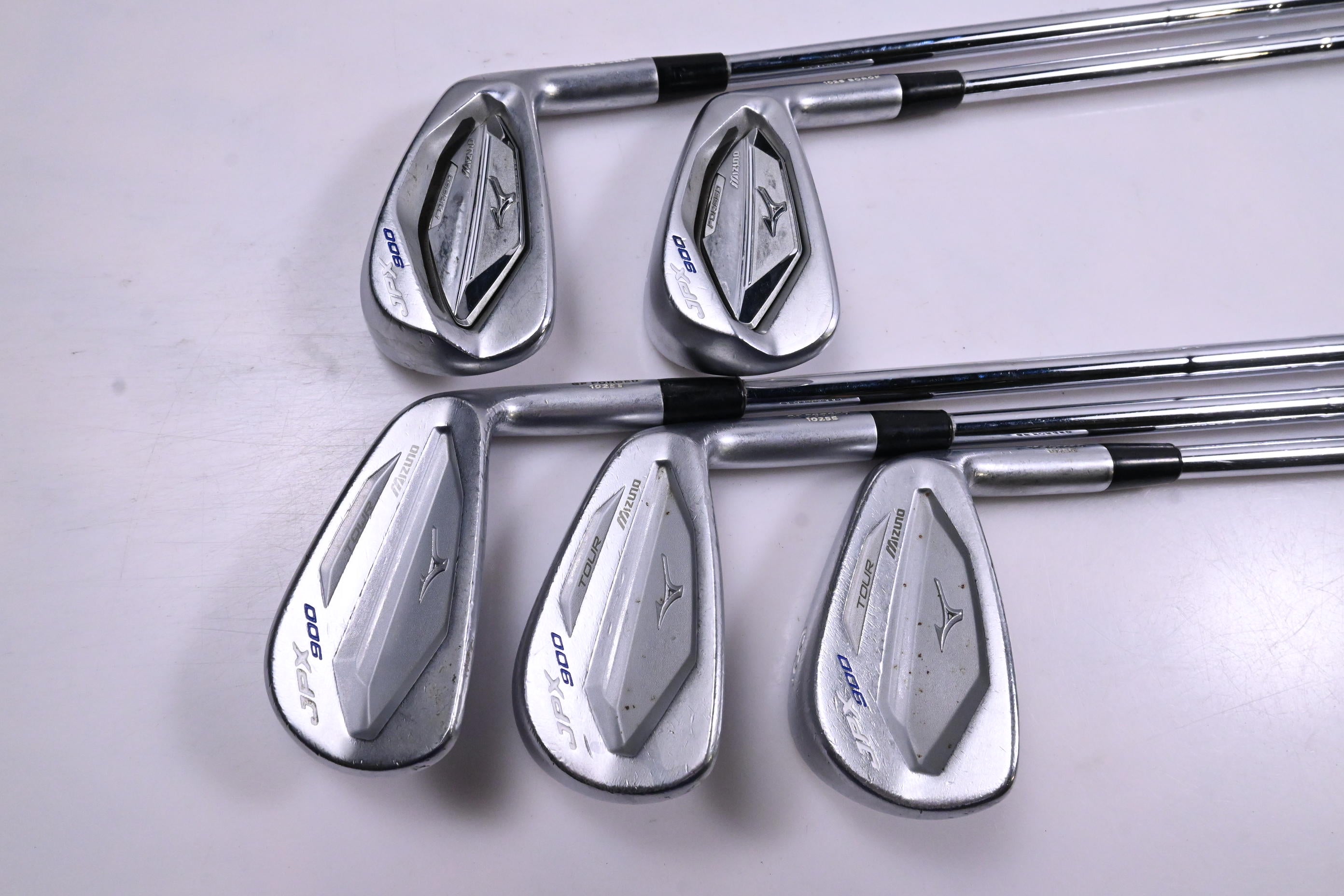 Mizuno JPX 900 Forged Irons / 5-9i / Regular Flex Dynamic Gold Shafts