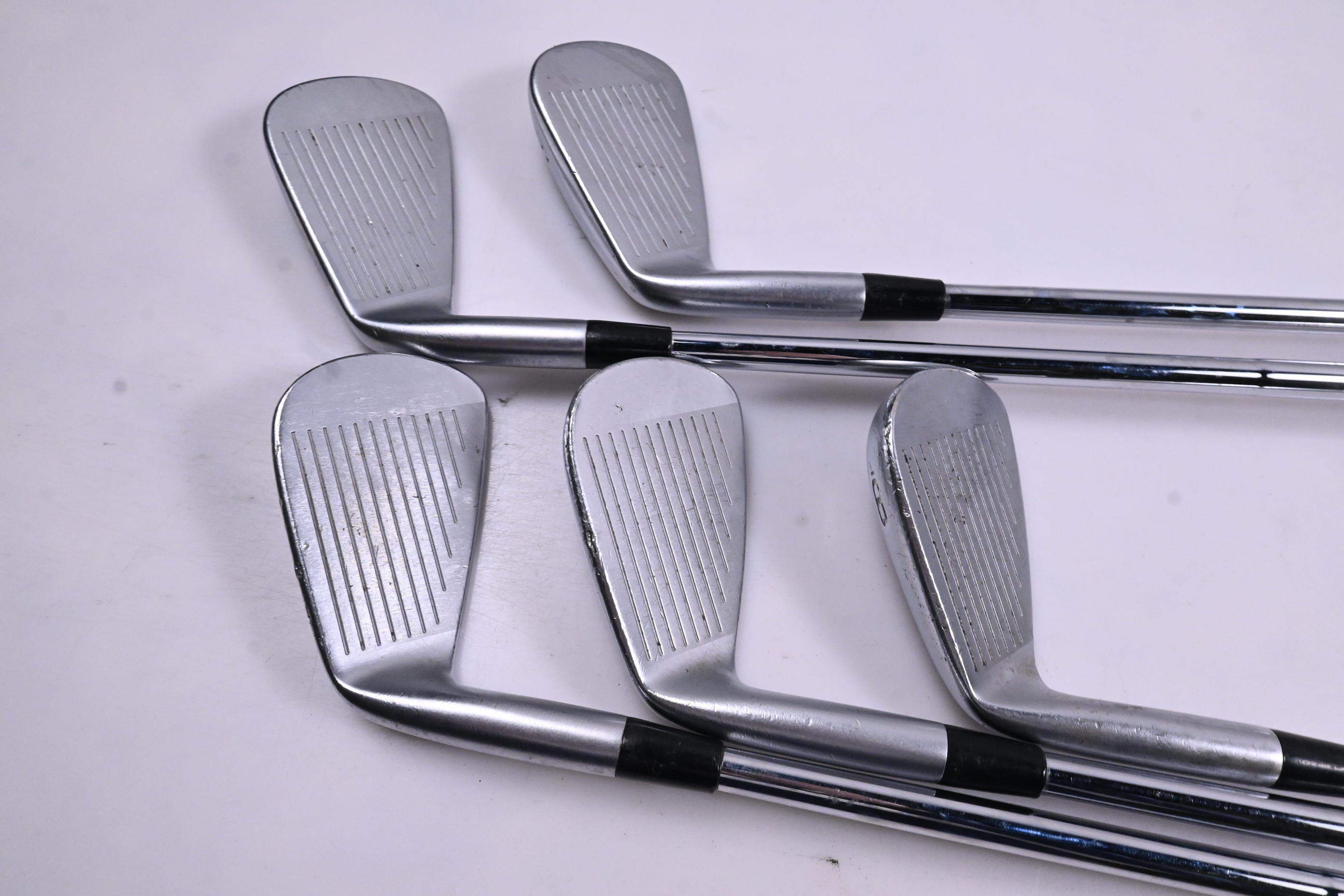 Mizuno JPX 900 Forged Irons / 5-9i / Regular Flex Dynamic Gold Shafts