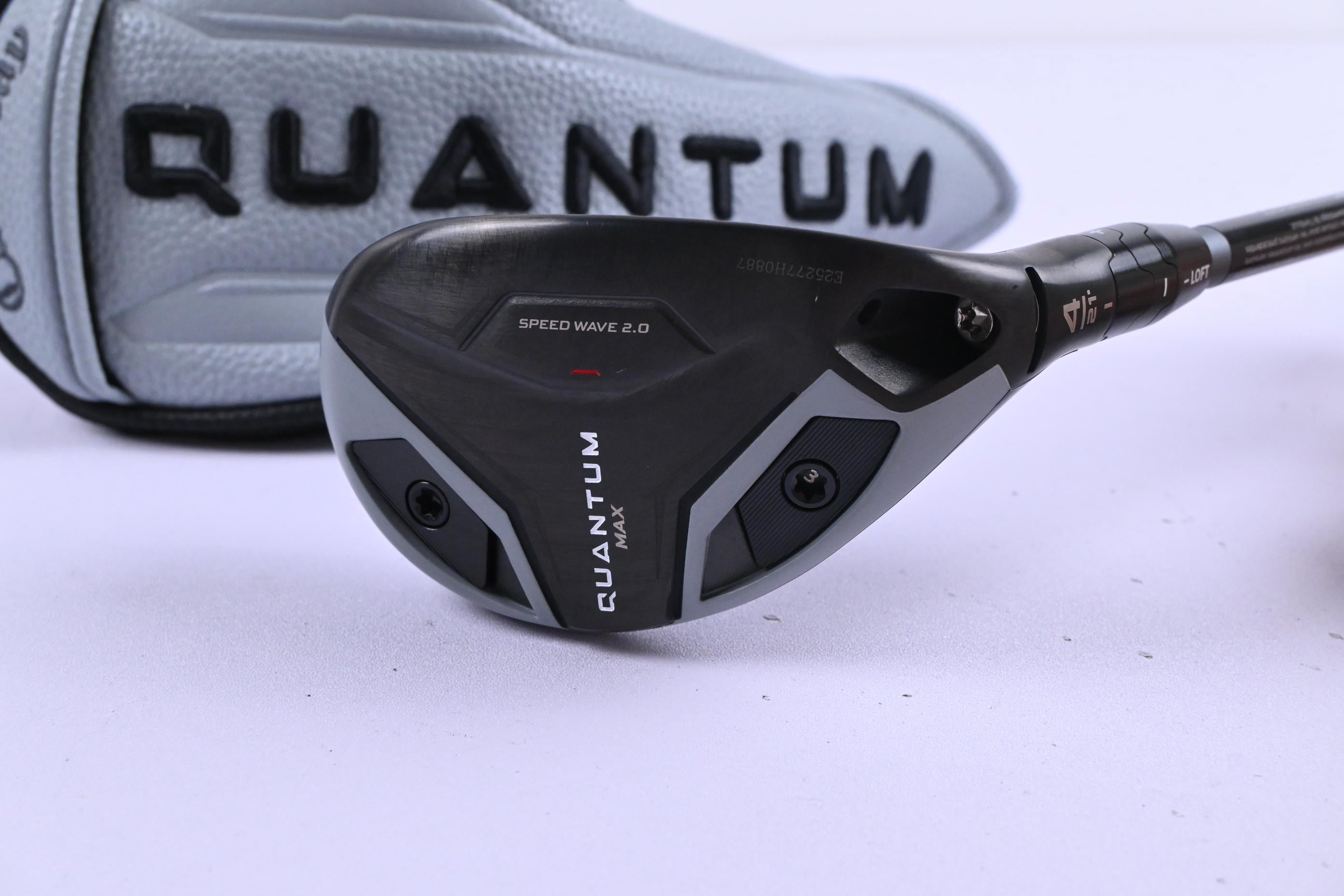Callaway Quantum Max #4 Hybrid / 21 Degree / Regular Flex Frost Silver 60 Shaft