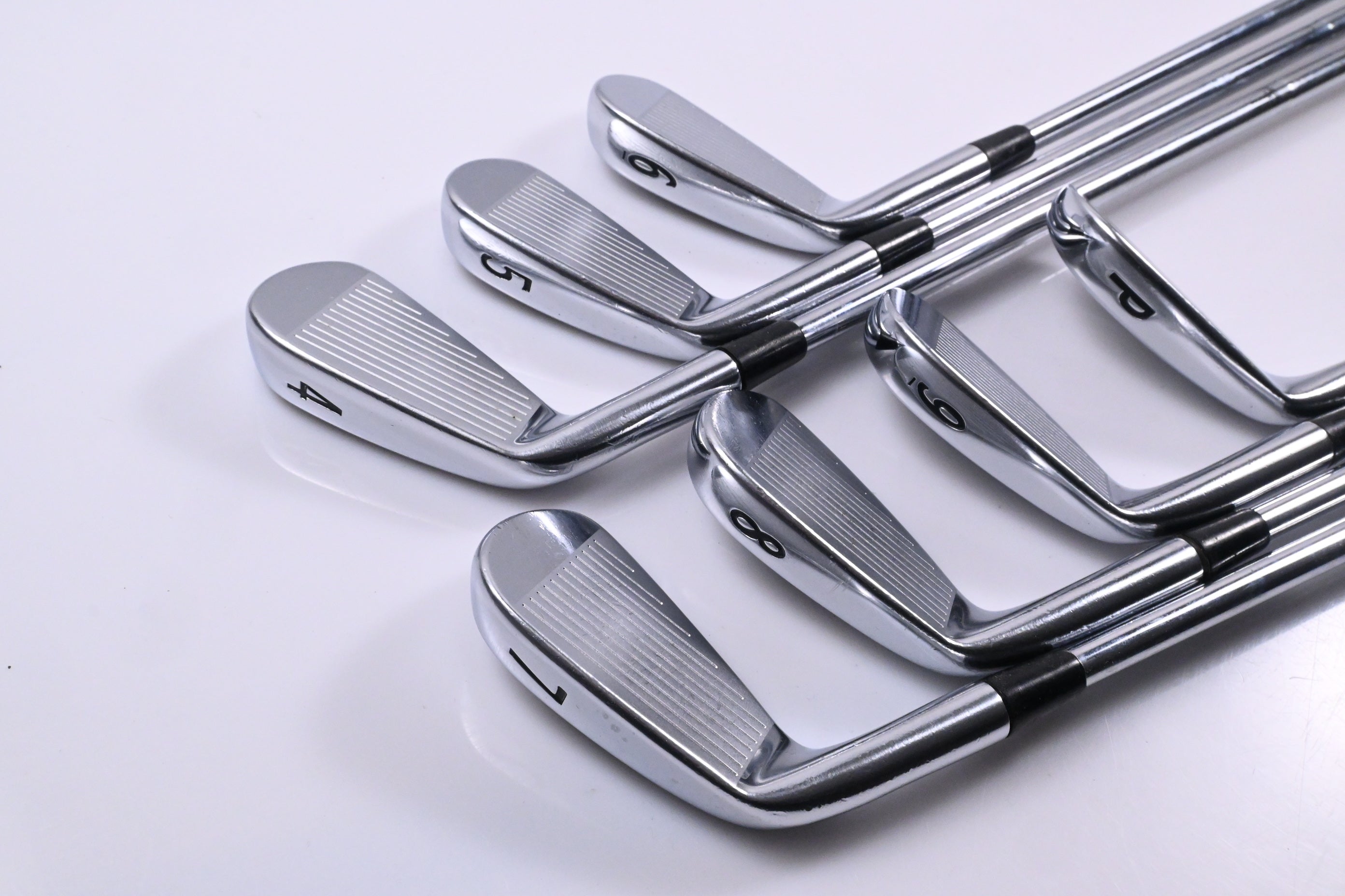 Titleist 714 AP2 Irons / 4-PW / Stiff Flex Dynamic Gold S300 Shafts