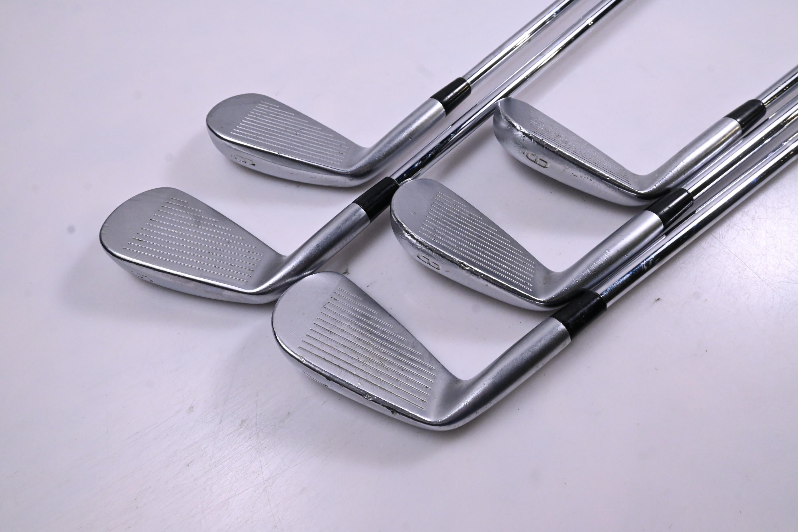 Mizuno JPX 900 Forged Irons / 5-9i / Regular Flex Dynamic Gold Shafts