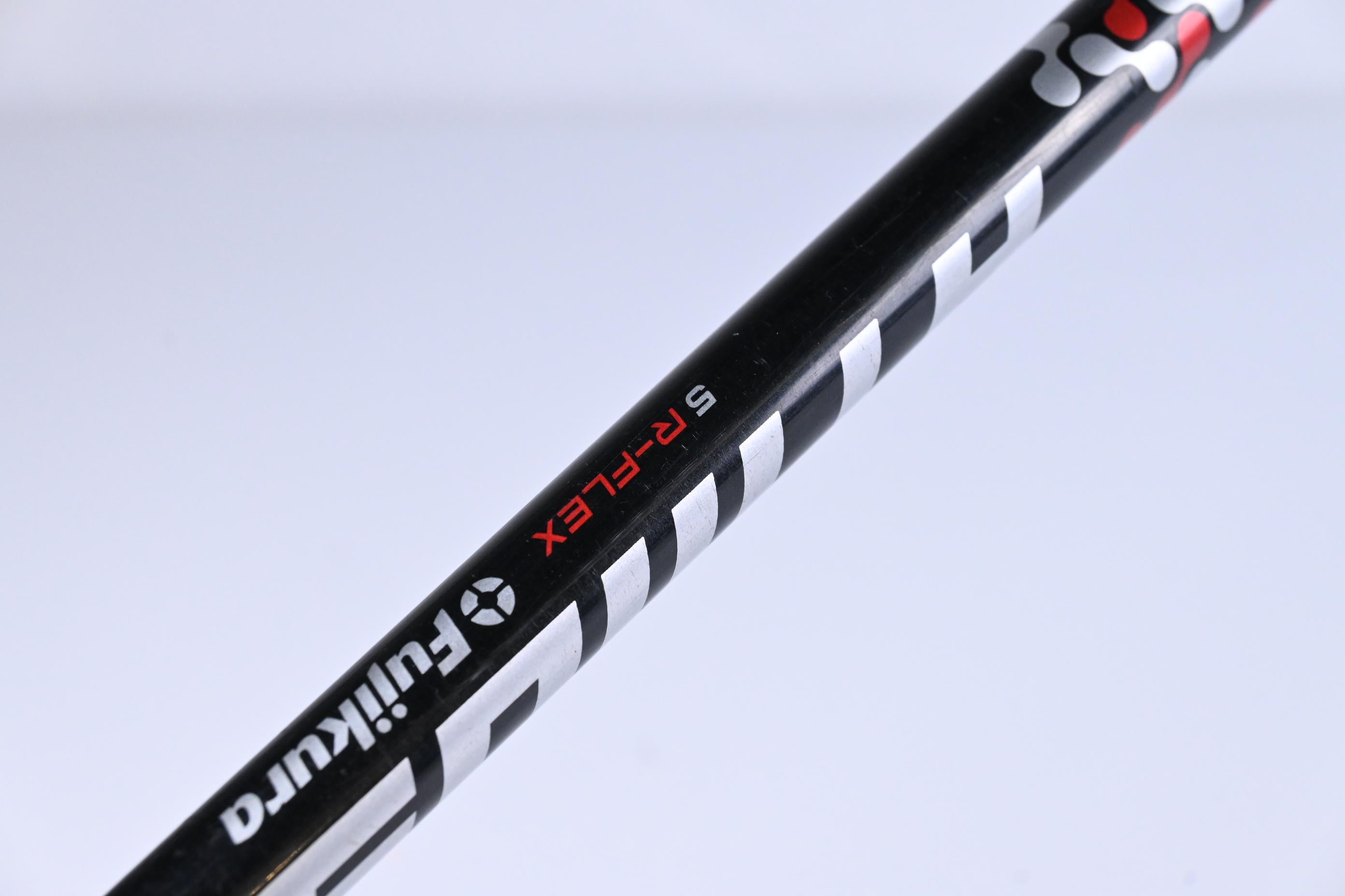 Taylormade M5 Driver / 10.5 Degree / Regular Flex Fujikura Atmos Red 5 Shaft