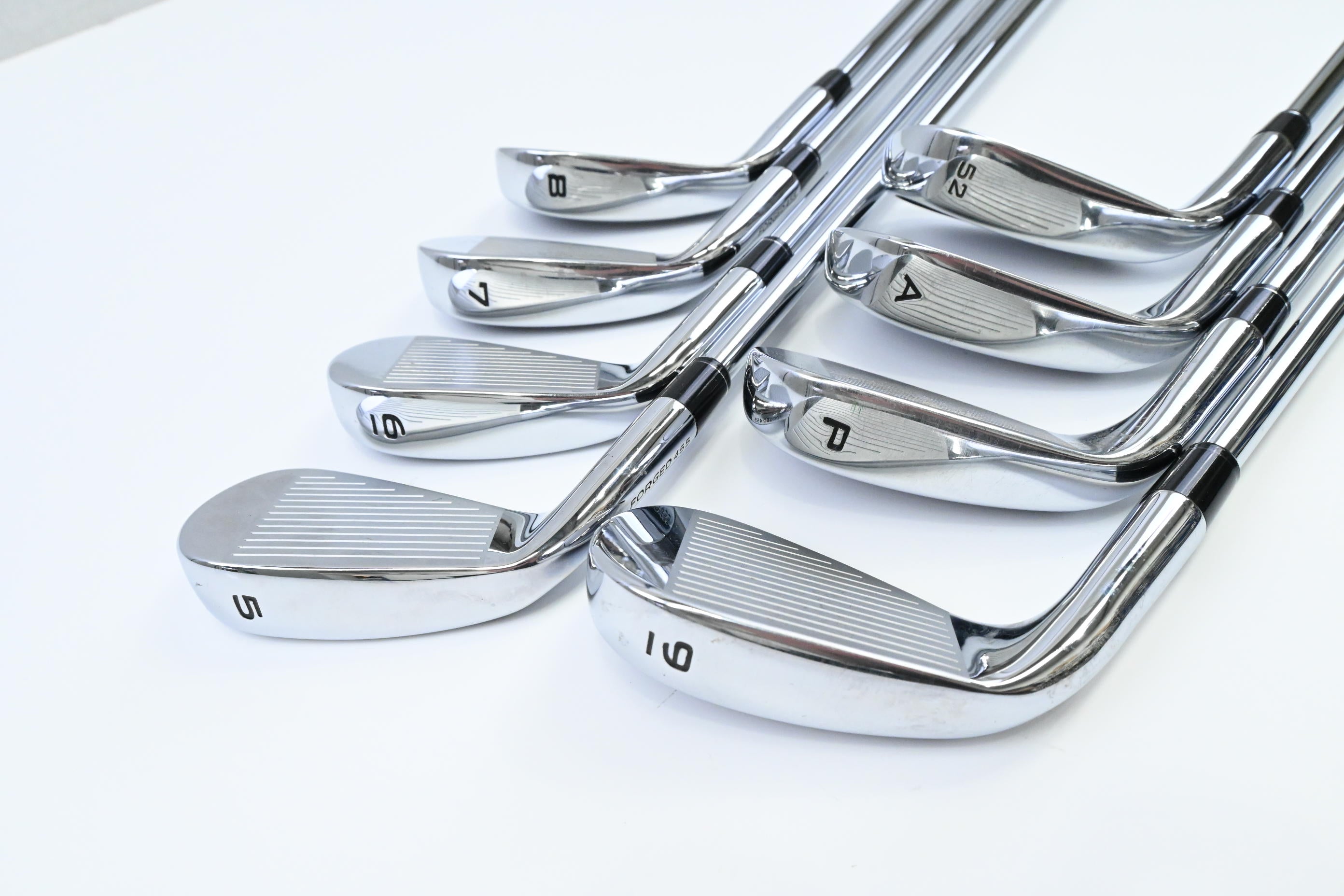Callaway Paradym Irons / 5-PW+AW+52°/ Regular Flex Project X Rifle Shafts