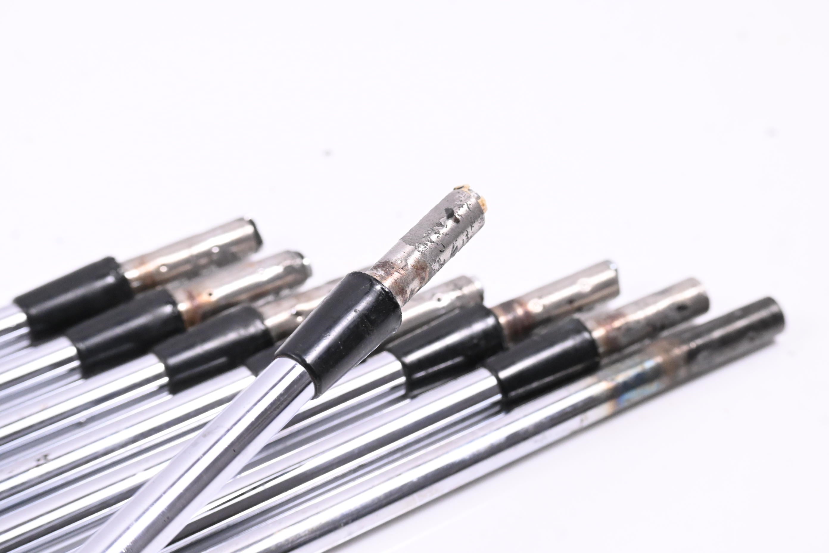 Dynamic Gold R300U Shafts / Regular Flex / Set of 8 / .355" Tip