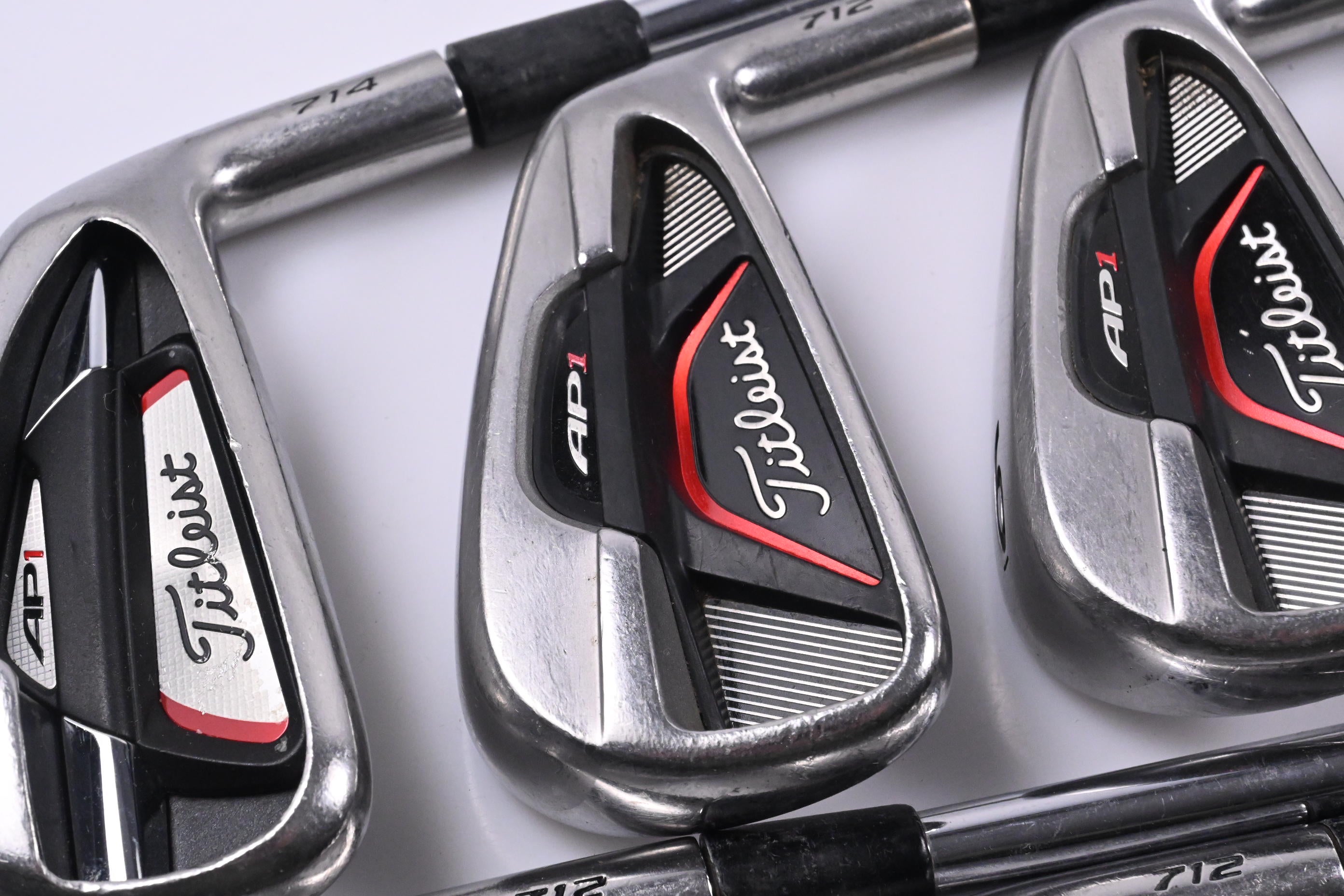 Titleist 712 AP1 Irons / 4-PW+GW / Regular Flex Dynamic Gold R300 Shafts