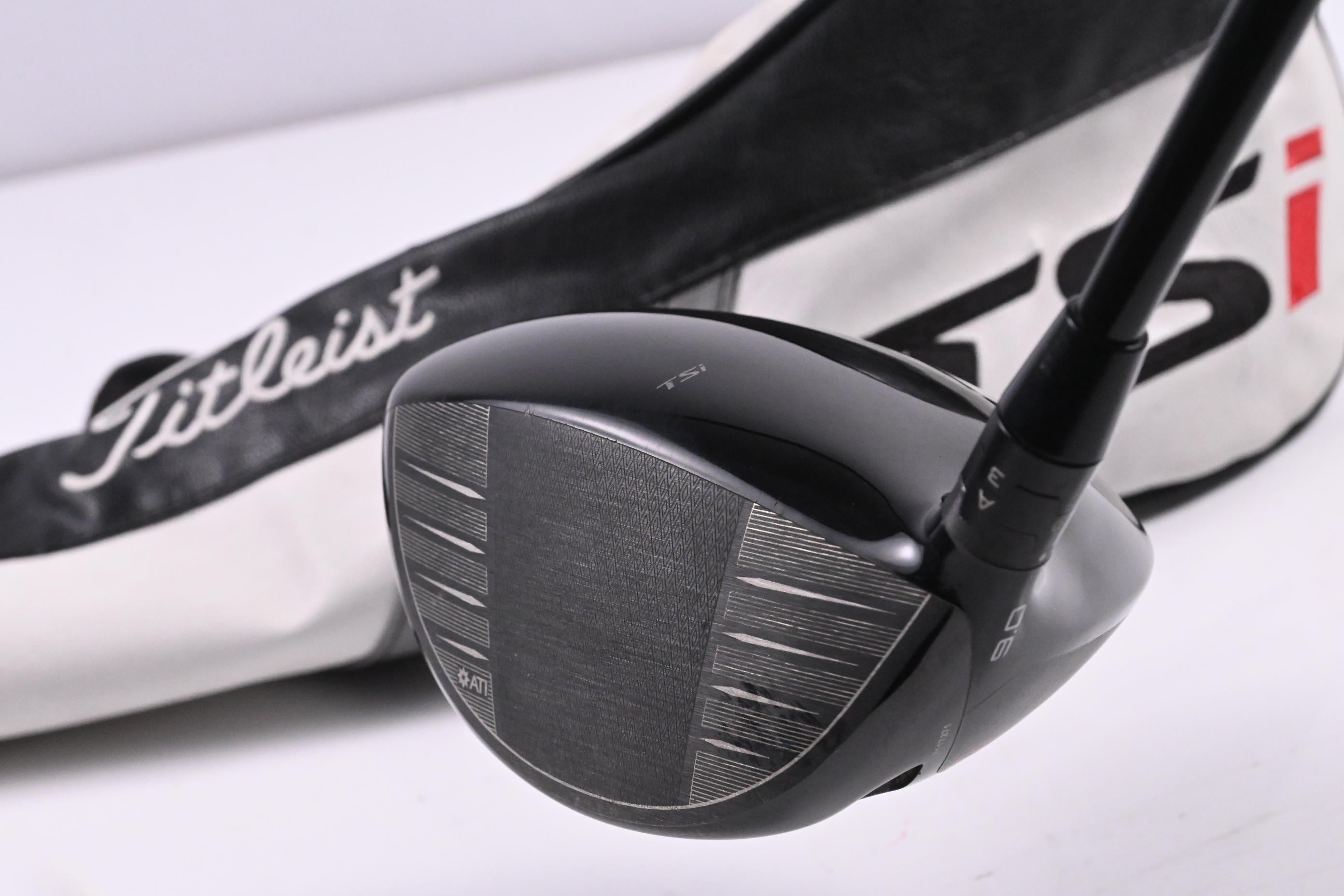 Titleist TSi3 Driver / 9 Degree / Stiff Flex HZRDUS Smoke RDX Black 60 Shaft