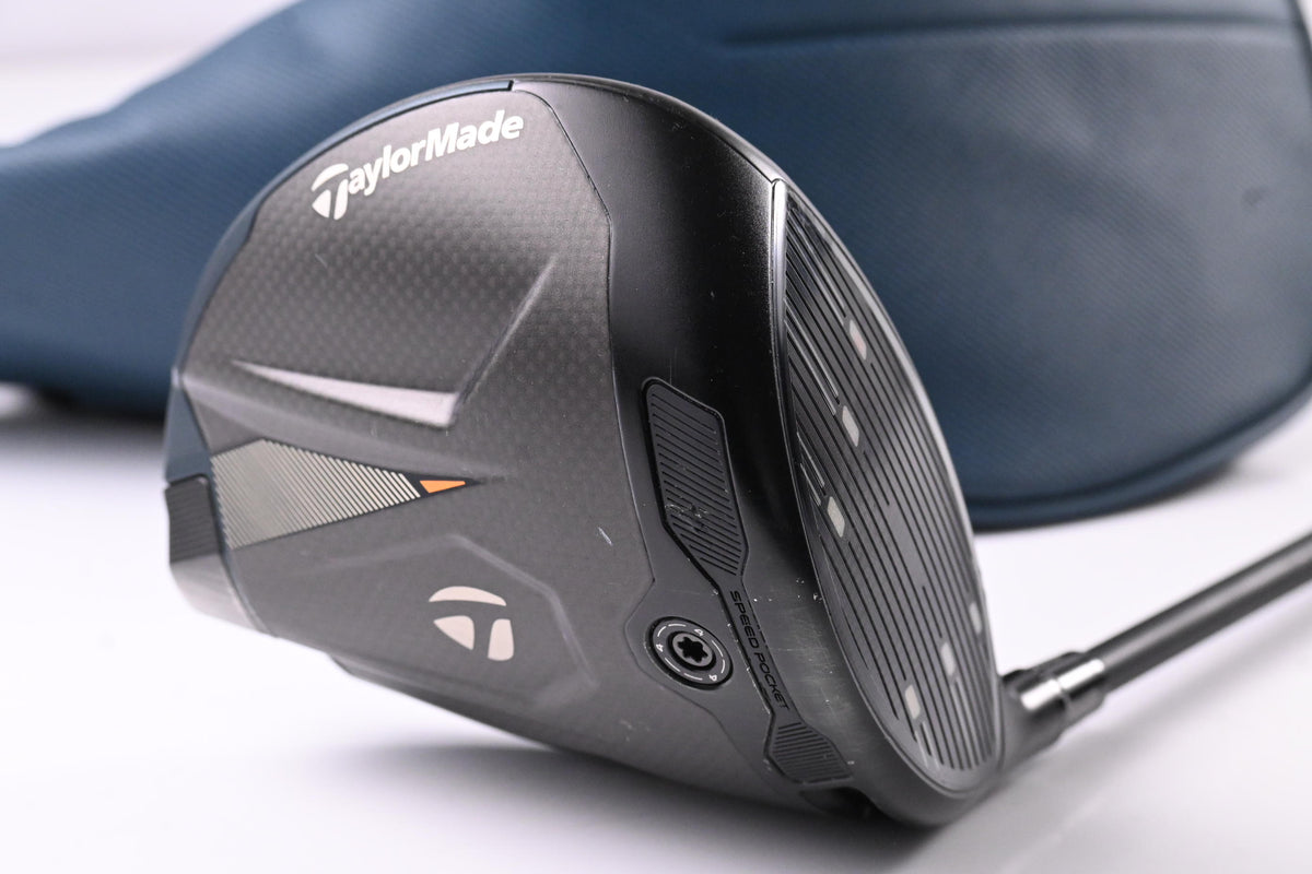 Taylormade Qi4D Max Driver / 10.5 Degree / Regular Flex Reax Blue 50 Shaft