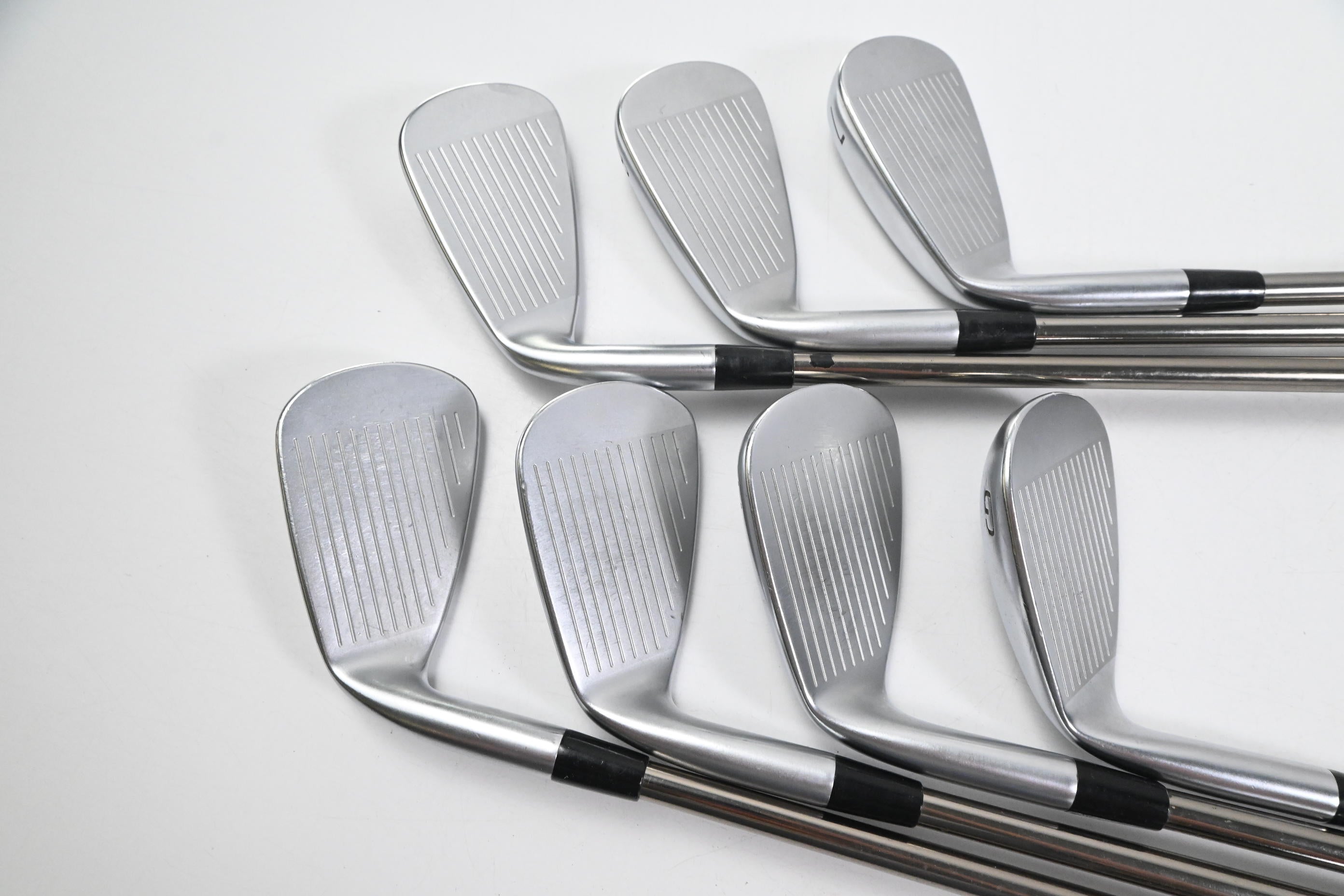 Mizuno JPX 921 Hot Metal Irons / 5-PW+GW / Regular Flex UST Recoil ESX 460 Shafts