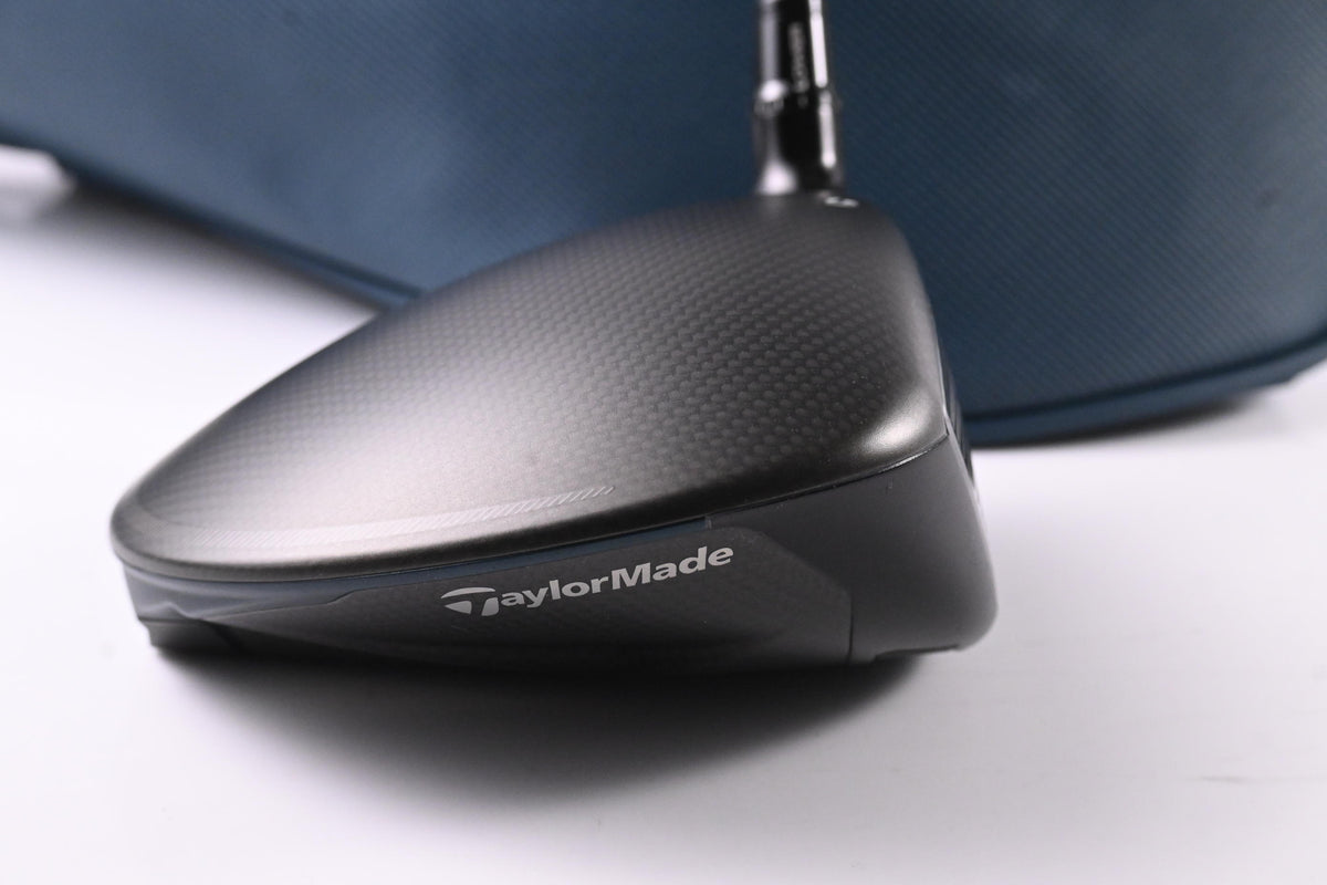 Taylormade Qi4D Max Driver / 10.5 Degree / Regular Flex Reax Blue 50 Shaft