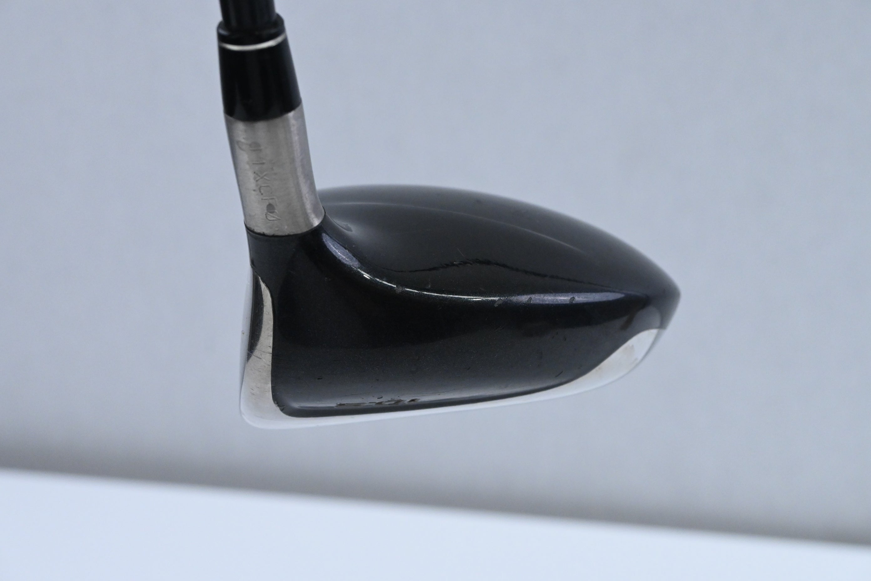 Taylormade 300 Ti Driver / 10.5 Degree / Regular Flex Taylormade Lite 80 Shaft