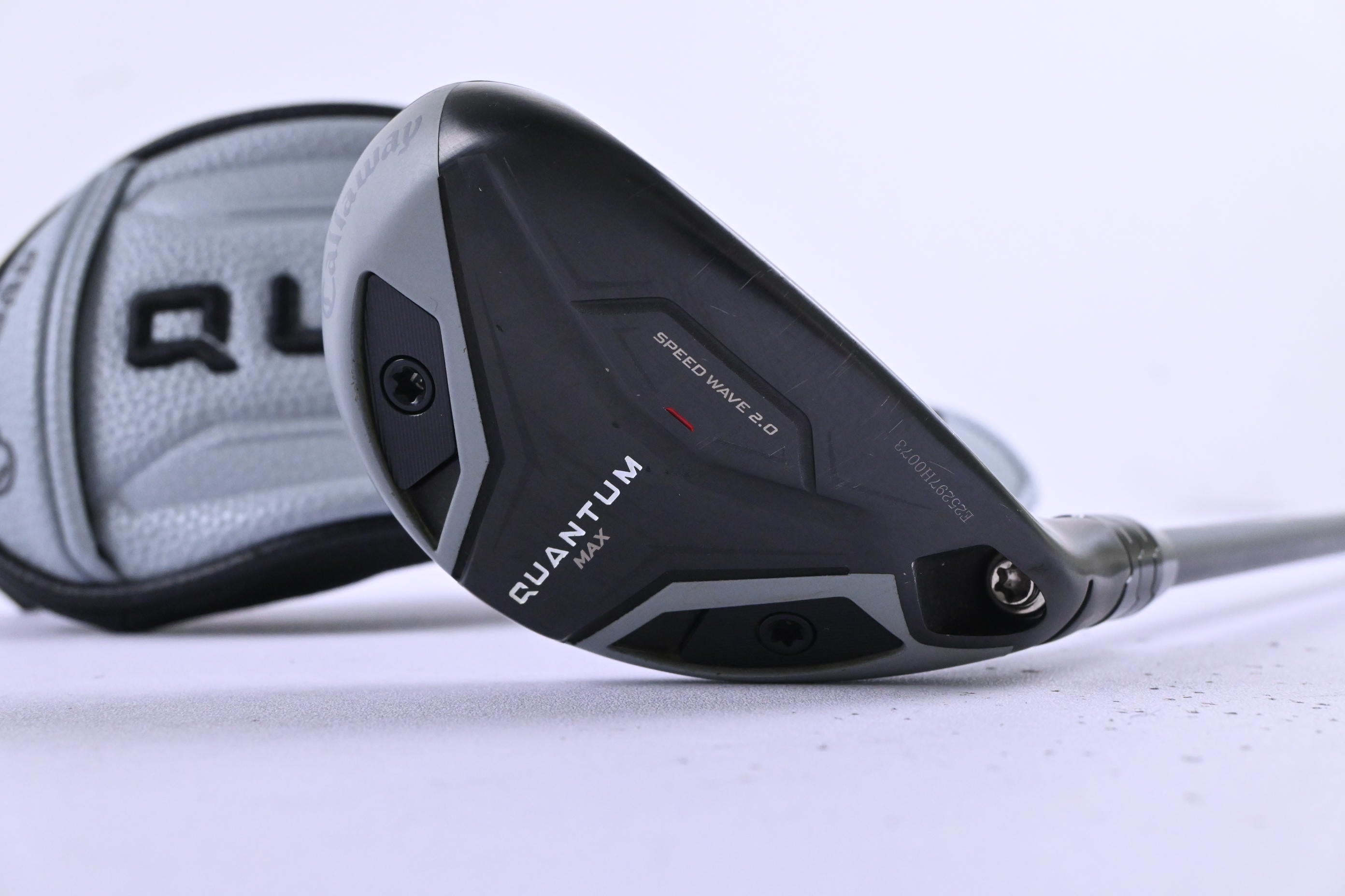 Callaway Quantum Max #4 Hybrid / 21 Degree / Regular Flex Denali Silver 60 Shaft