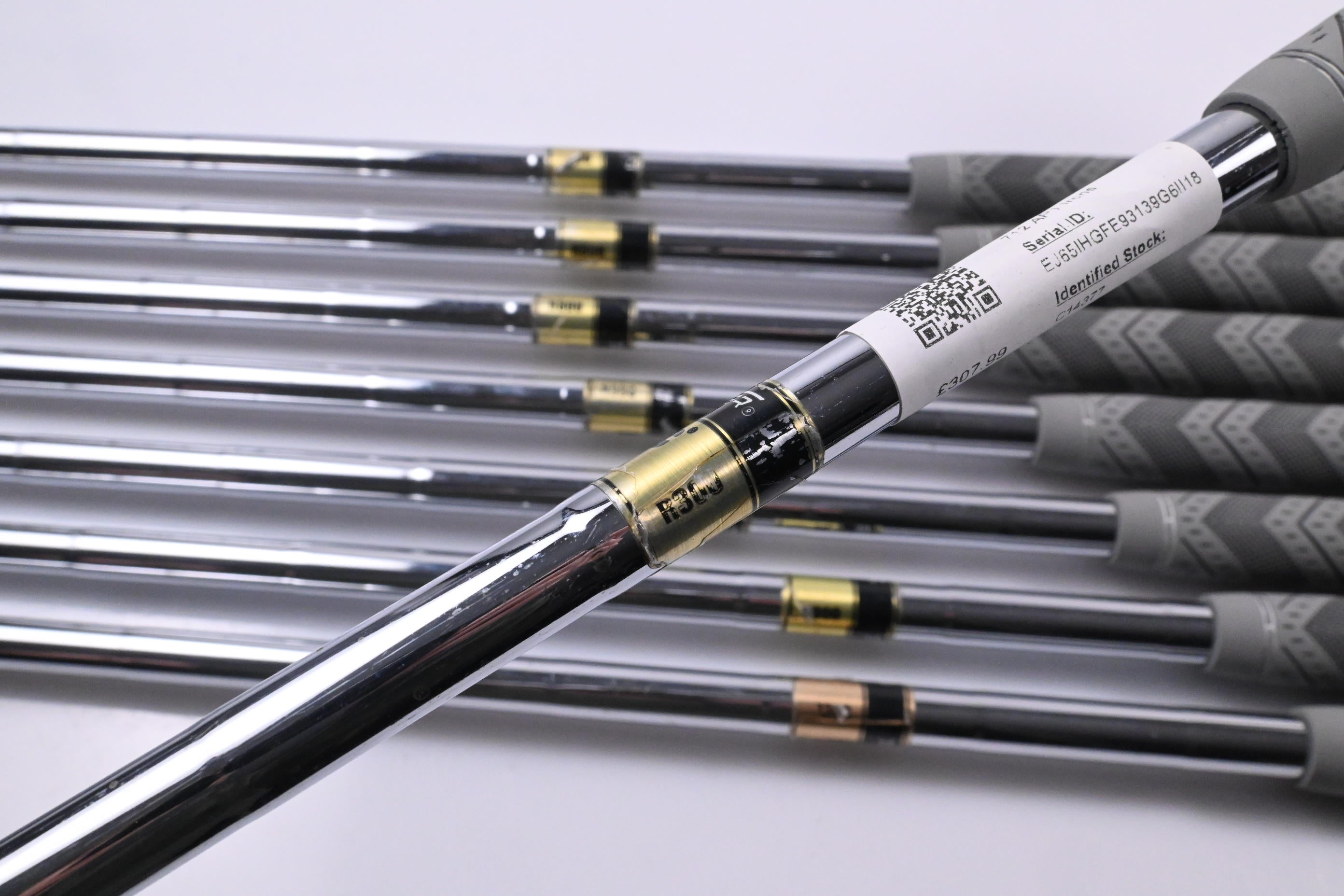 Titleist 712 AP1 Irons / 4-PW+GW / Regular Flex Dynamic Gold R300 Shafts