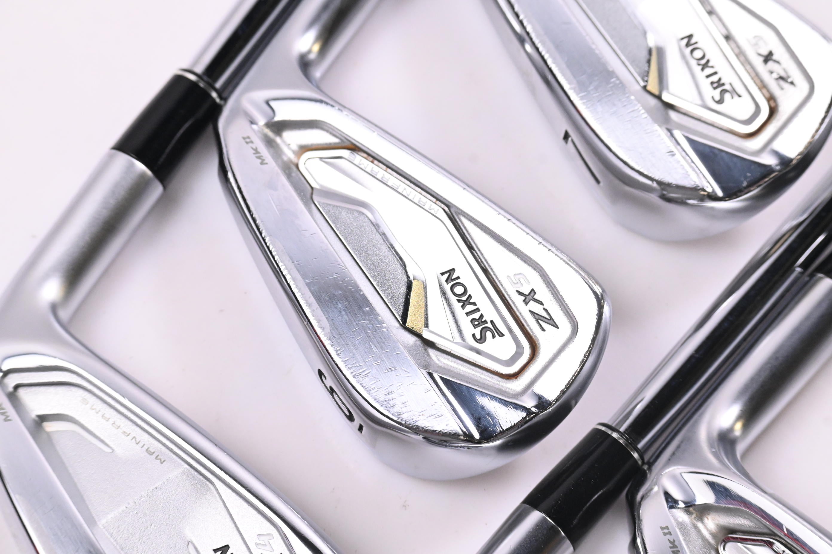 Srixon ZX4/ZX5 MK II Irons / 5-PW / Regular Flex Project X LZ 115 Shafts