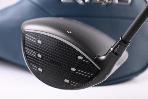 Taylormade Qi4D Max Driver / 10.5 Degree / Regular Flex Reax Blue 50 Shaft