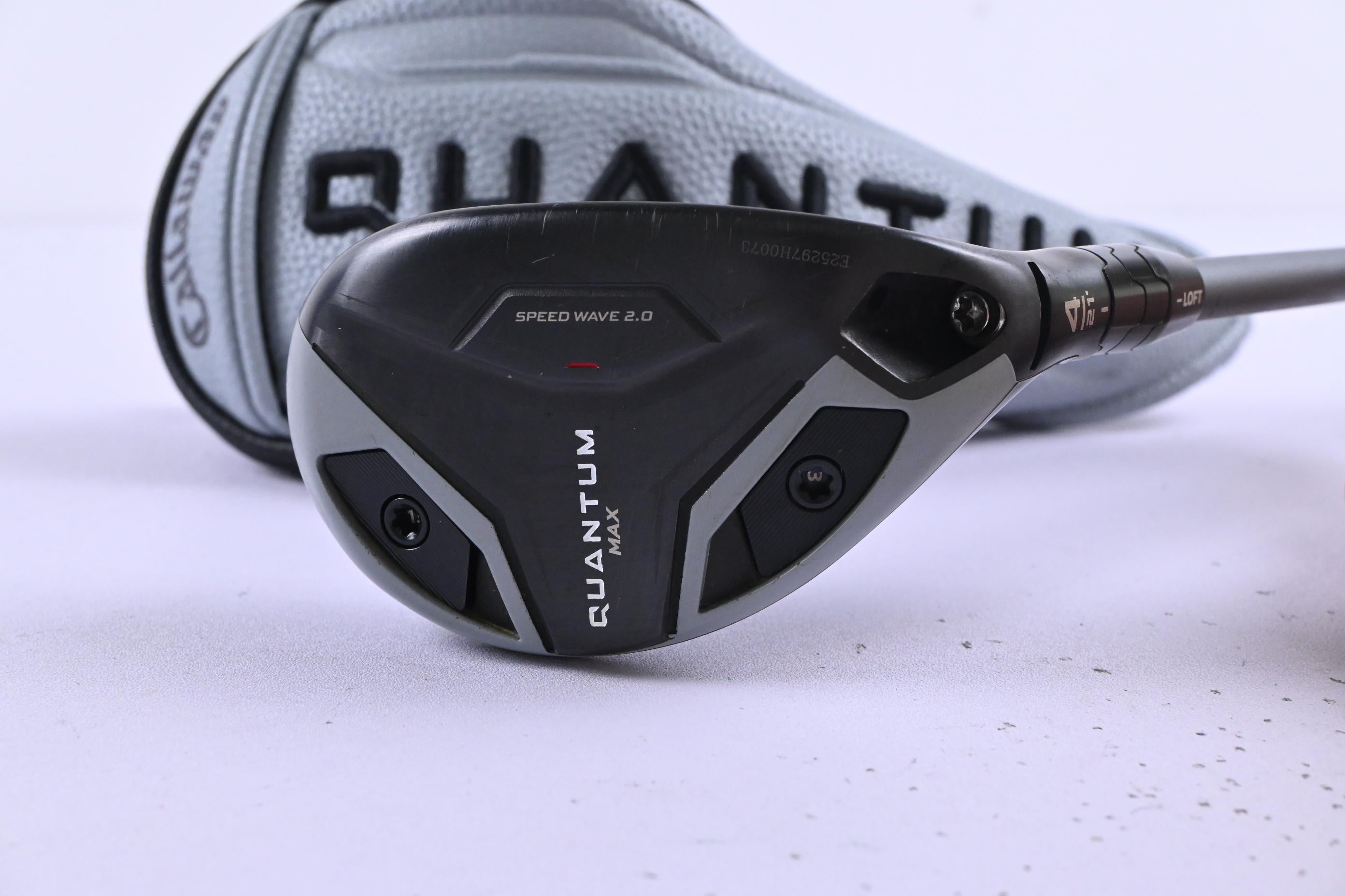 Callaway Quantum Max #4 Hybrid / 21 Degree / Regular Flex Denali Silver 60 Shaft