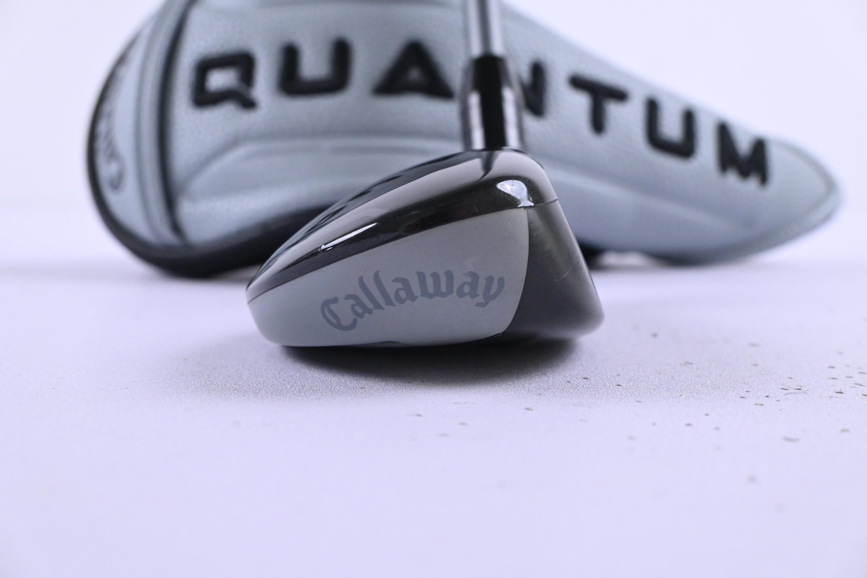 Callaway Quantum Max #4 Hybrid / 21 Degree / Regular Flex Denali Silver 60 Shaft