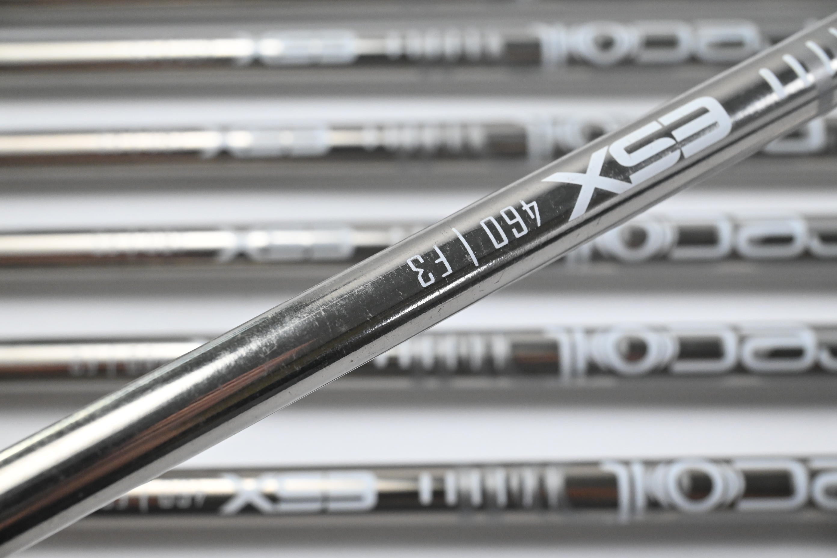 Mizuno JPX 921 Hot Metal Irons / 5-PW+GW / Regular Flex UST Recoil ESX 460 Shafts