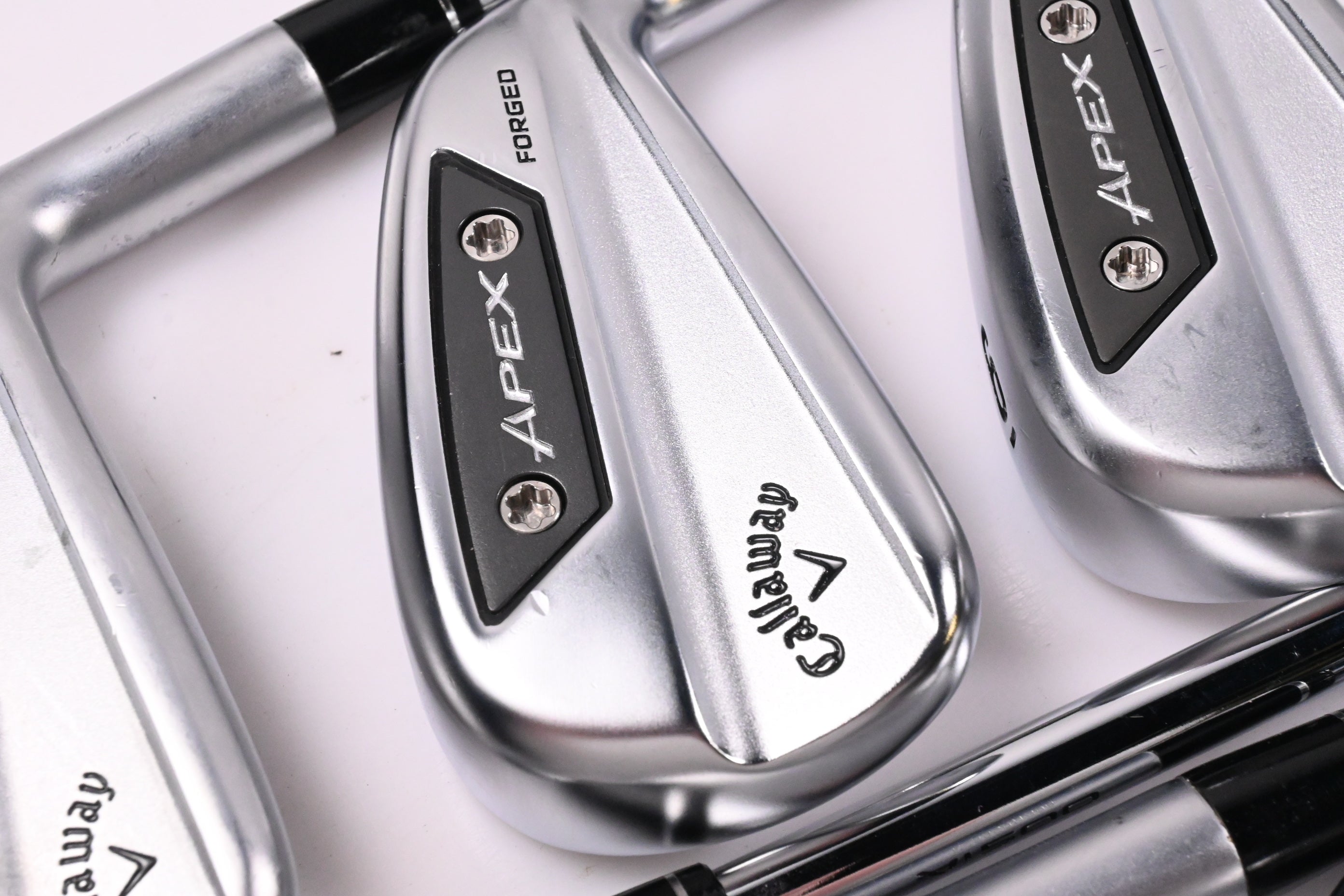 Callaway Apex Ai200 Irons / 4-PW / Regular Flex Dynamic Gold Mid 100 R300