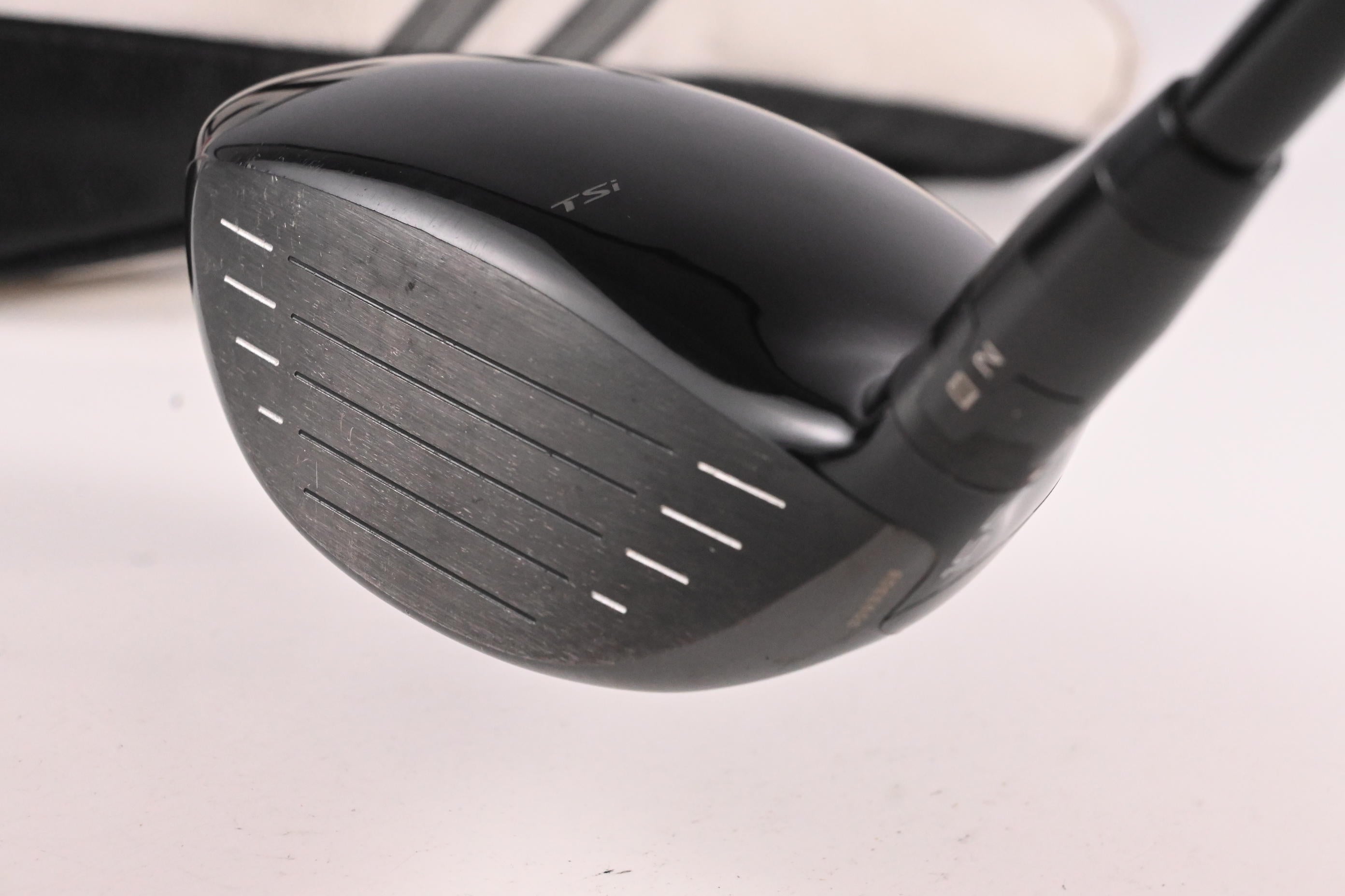Titleist TSi3 #3 Wood / 16.5 Degree / Stiff Flex HZRDUS Smoke RDX Black 70 Shaft
