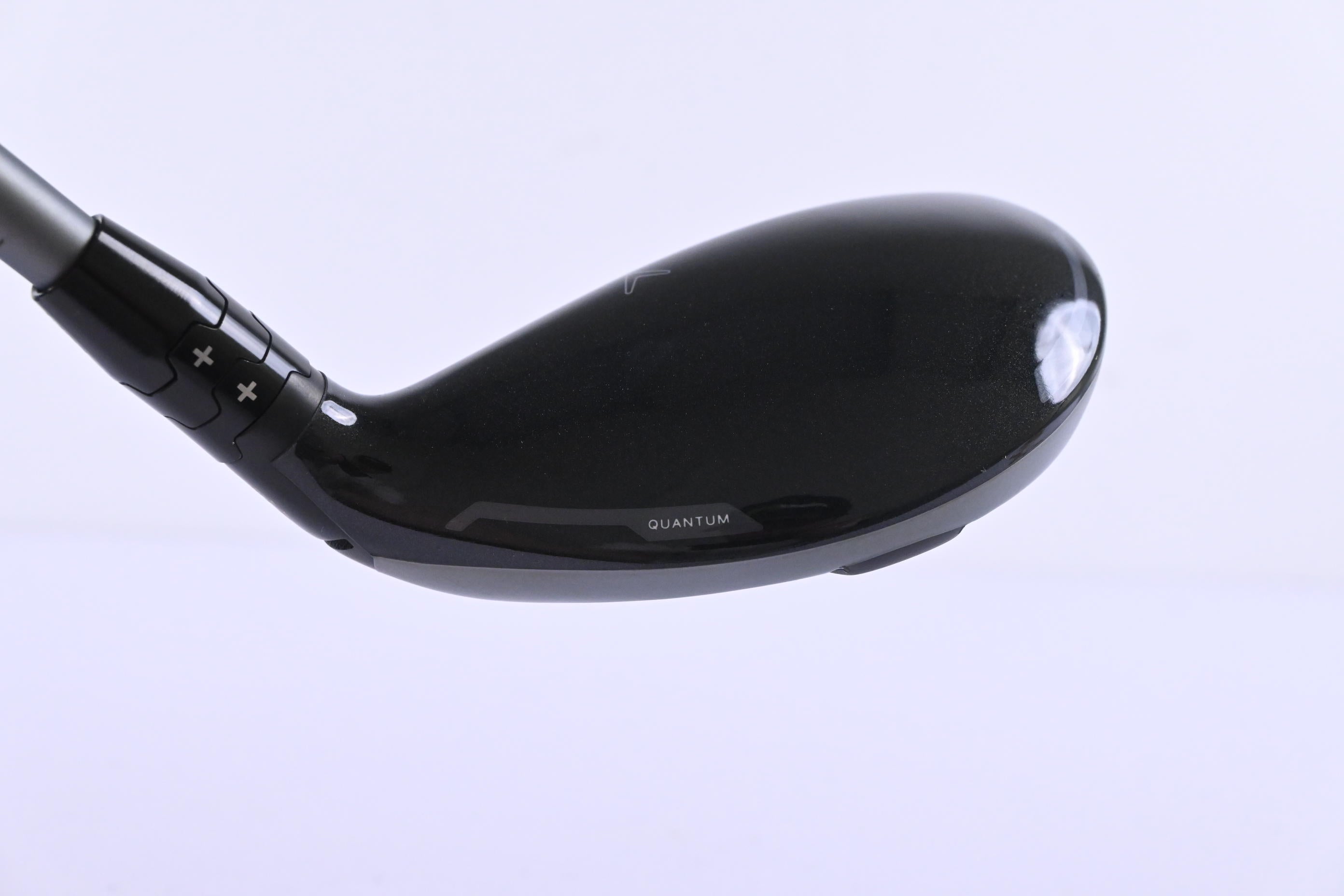 Callaway Quantum Max #4 Hybrid / 21 Degree / Regular Flex Denali Silver 60 Shaft