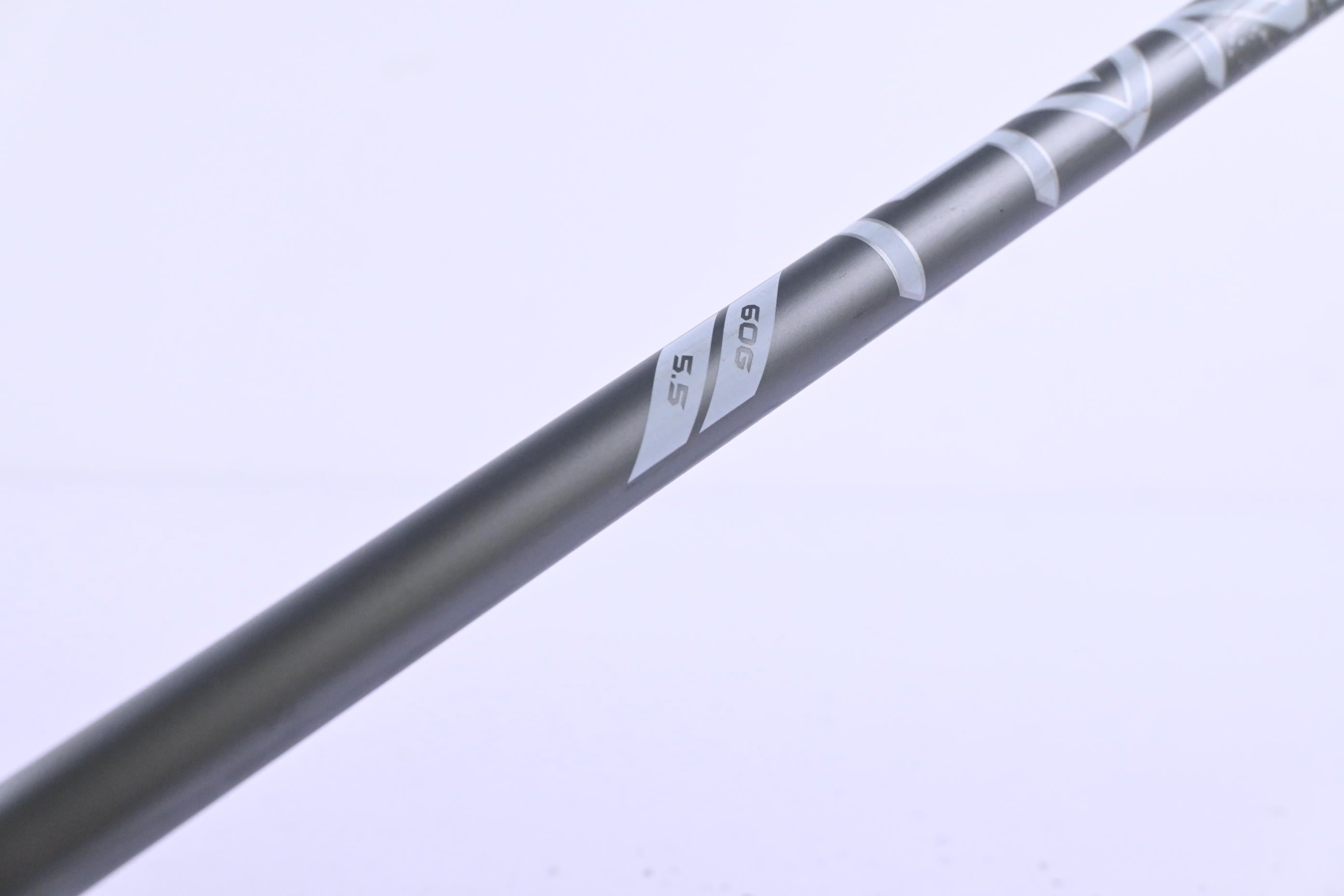 Callaway Quantum Max #4 Hybrid / 21 Degree / Regular Flex Denali Silver 60 Shaft