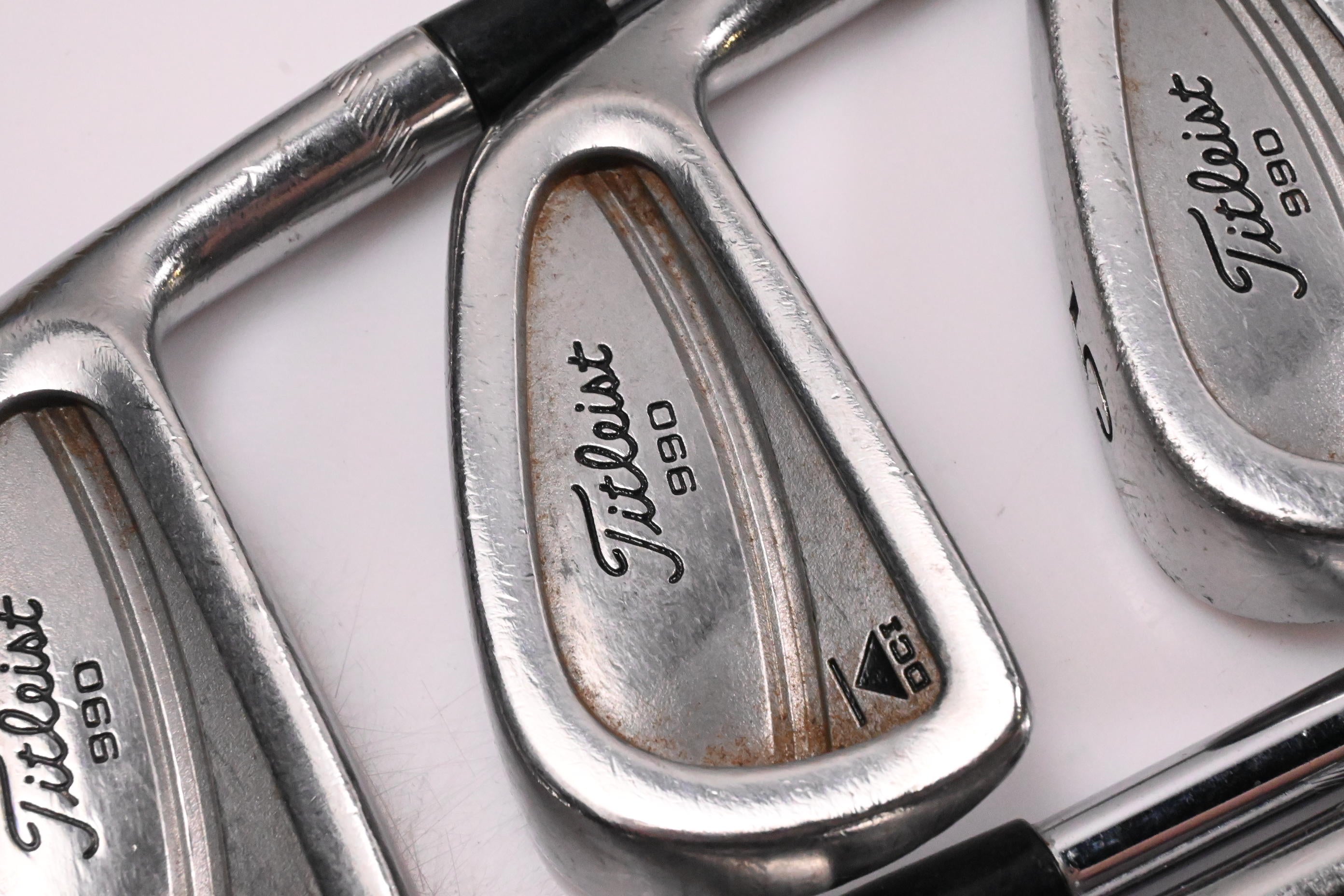 Titleist DCI 990 Irons / 3-PW / Regular Flex Dynamic Gold R300 Shafts