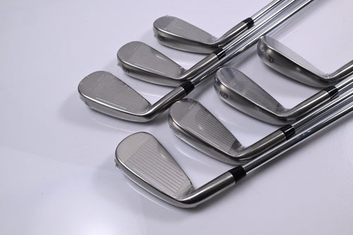 Cobra DS-Adapt Irons / 4-PW / Regular Flex KBS Tour Lite Shafts