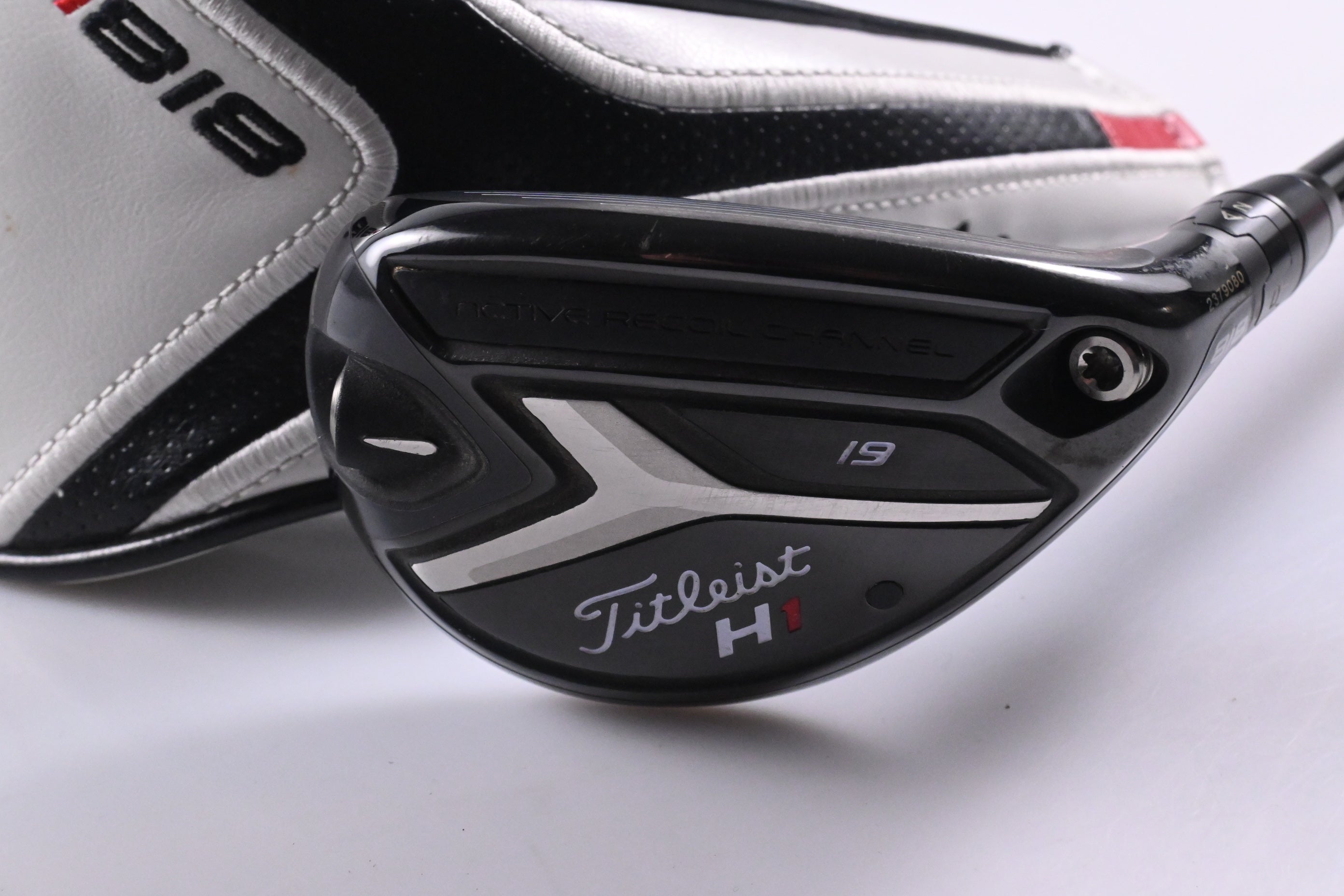 Titleist 818 H1 #3 Hybrid / 19 Degree / Regular Flex Tensei CK Red 60 Shaft