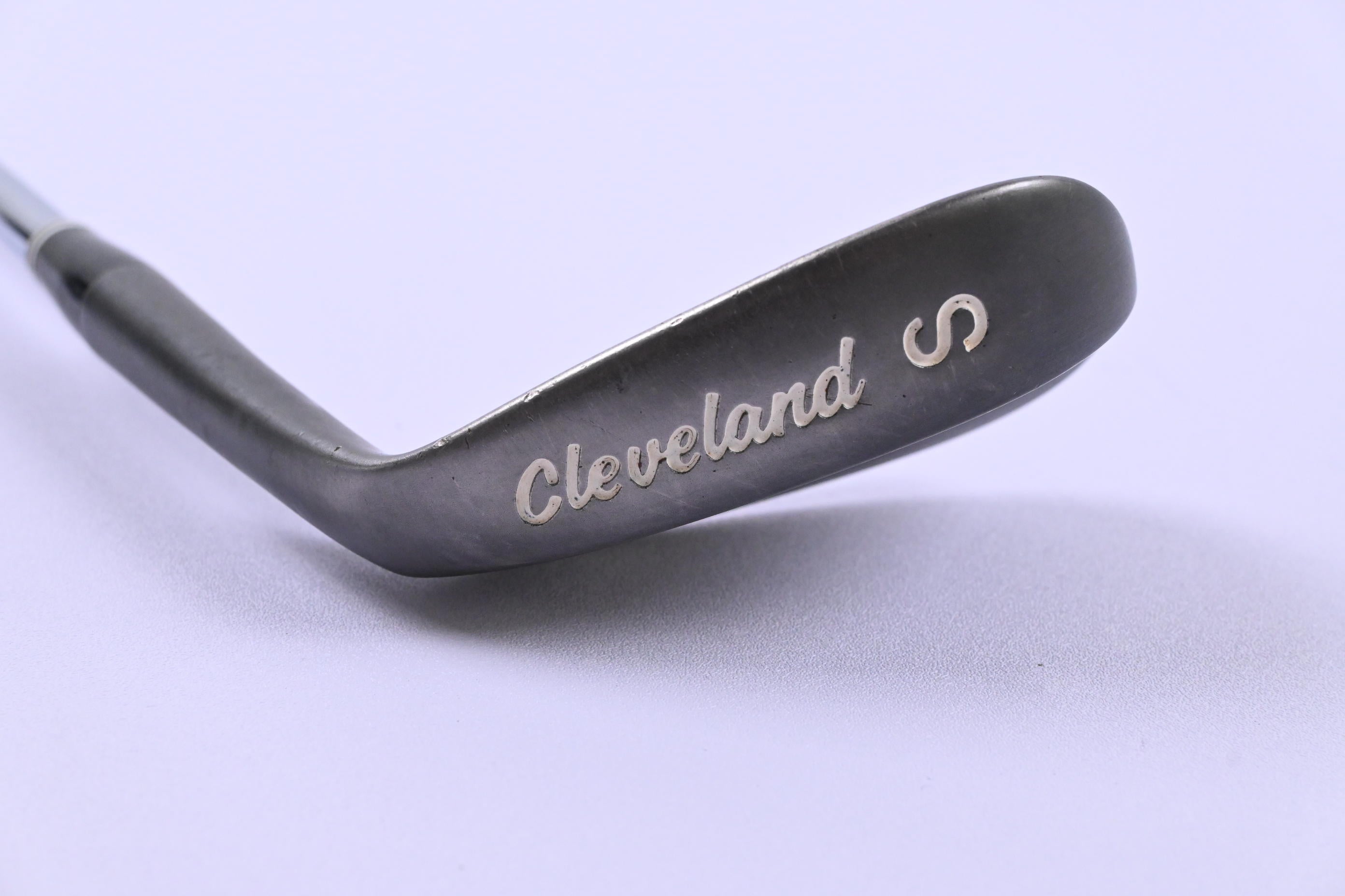 Left Hand Cleveland Reg 588 RTG Sand Wedge / 56 Degree / Stiff Flex Dynamic Gold