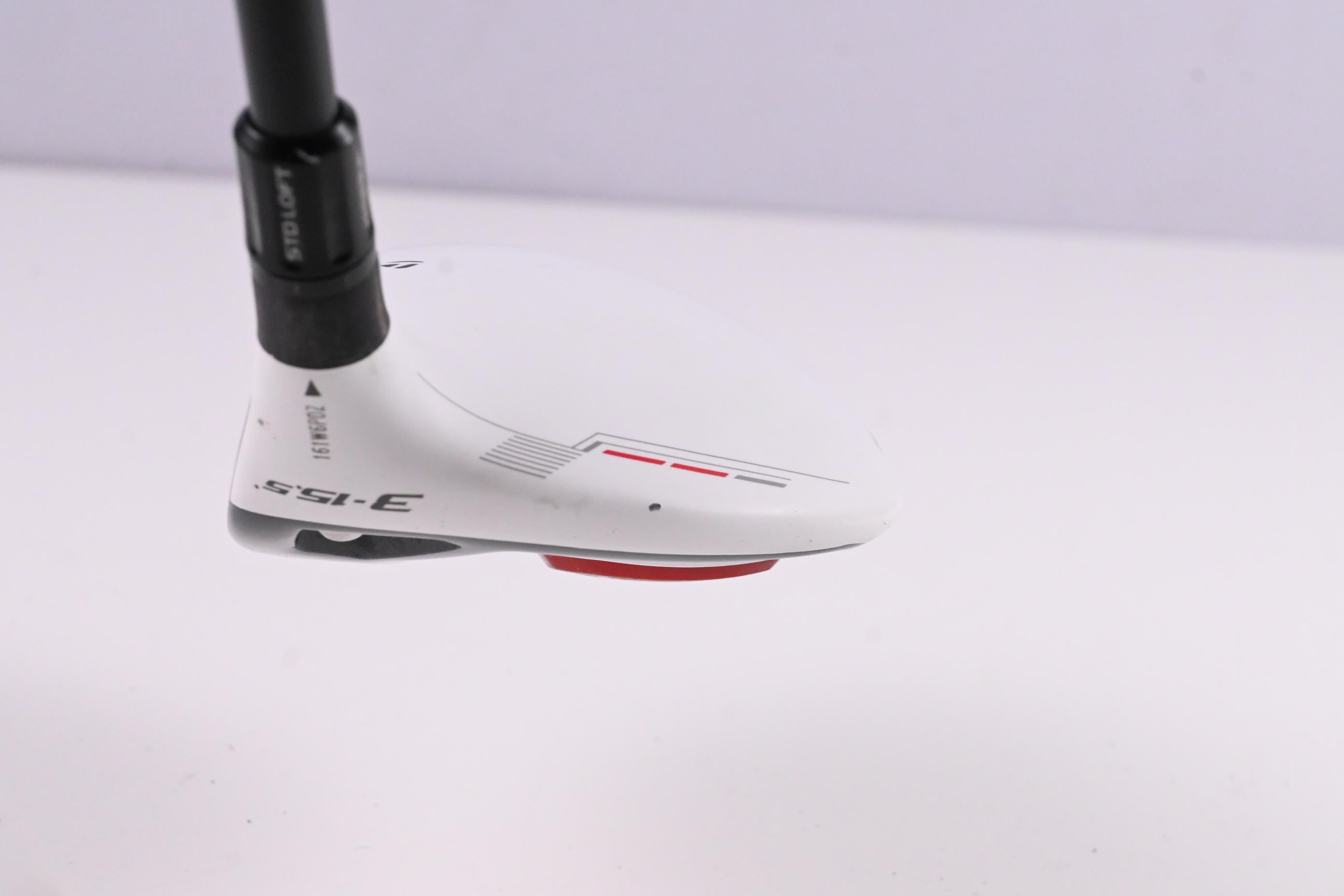 Taylormade R11 #3 Wood / 15.5 Degree / Stiff Flex Fujikura Blur 70 Shaft