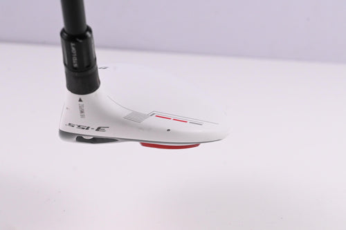 Taylormade R11 #3 Wood / 15.5 Degree / Stiff Flex Fujikura Blur 70 Shaft