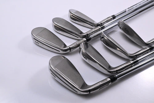 Taylormade SIM2 Max Irons / 5-PW+SW / Regular Flex KBS MAX MT 85 Shaft