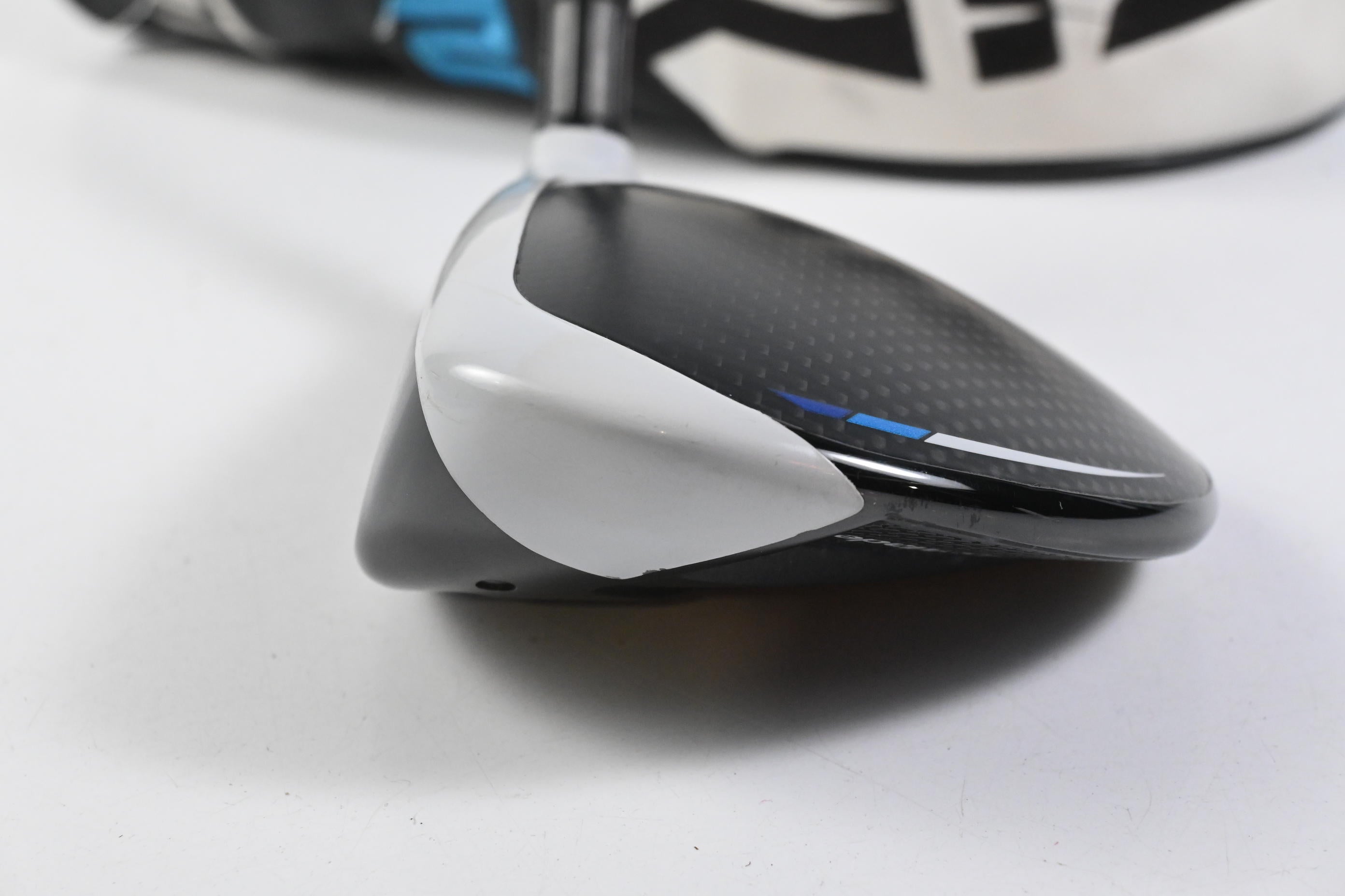 Left Hand Taylormade SIM2 Max #3 Wood / 15 Degree / X-Flex Hzrdus Smoke Black 80