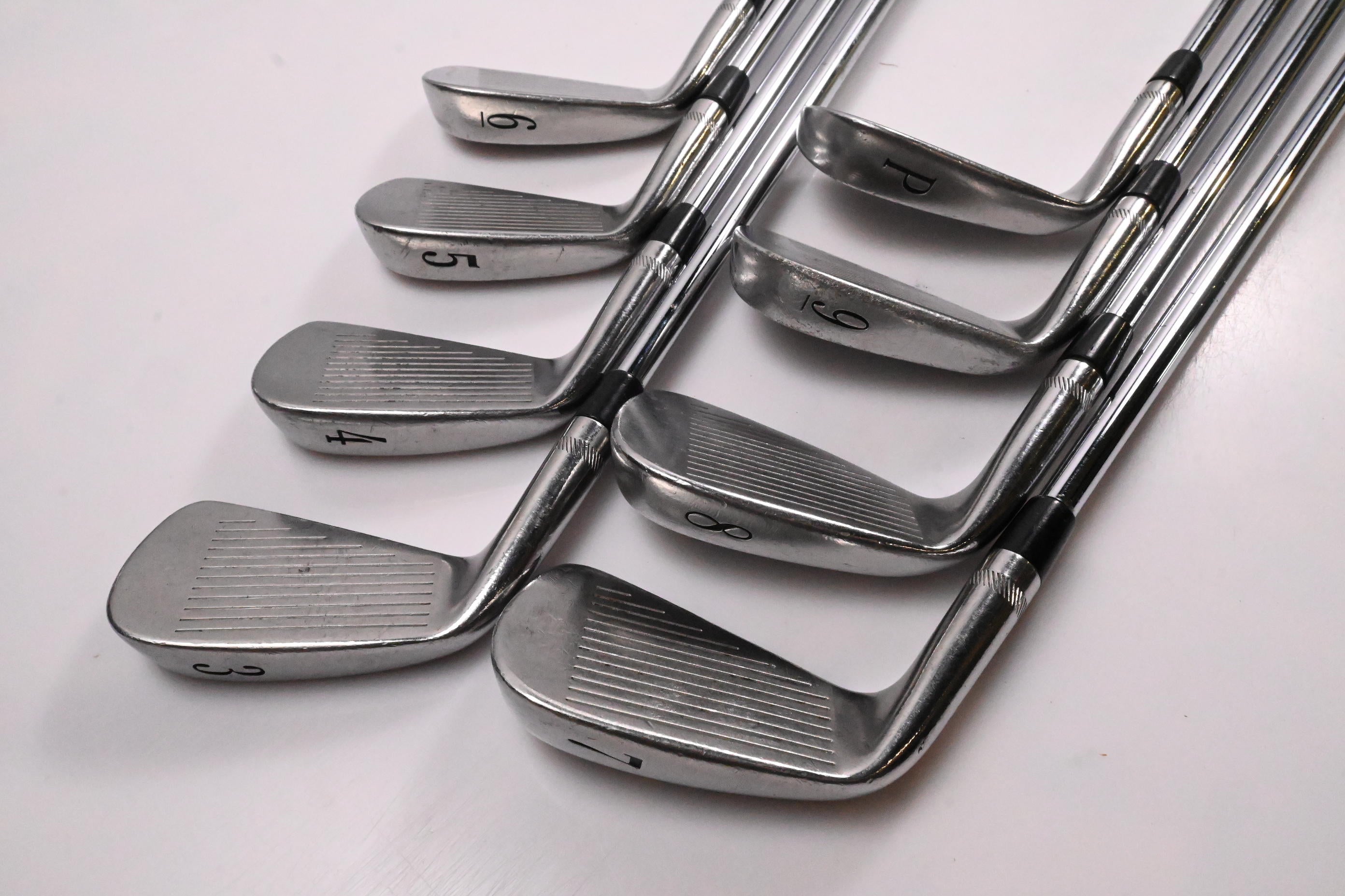 Titleist DCI 990 Irons / 3-PW / Regular Flex Dynamic Gold R300 Shafts