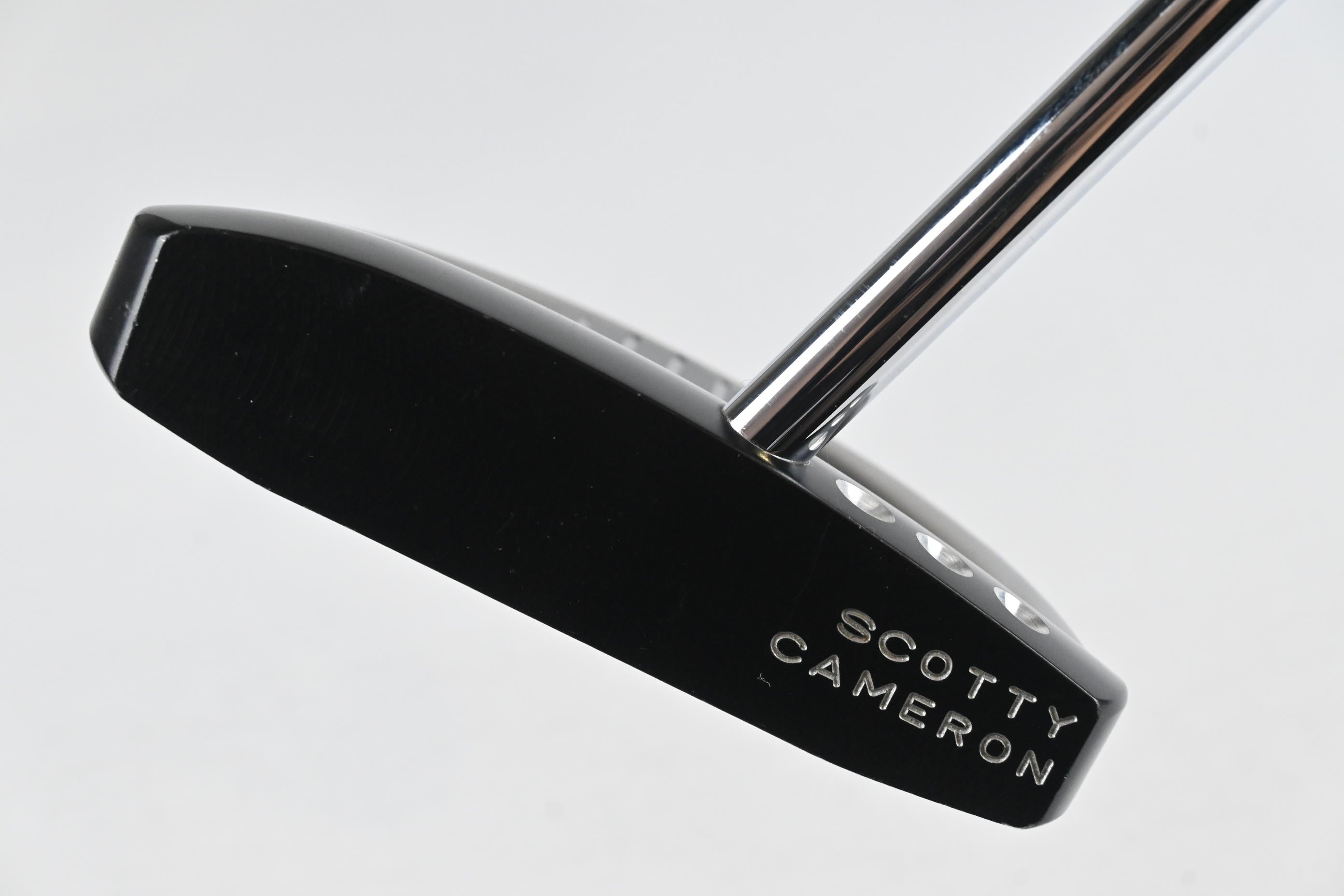 Scotty Cameron Futura Phantom Putter / 34 Inch
