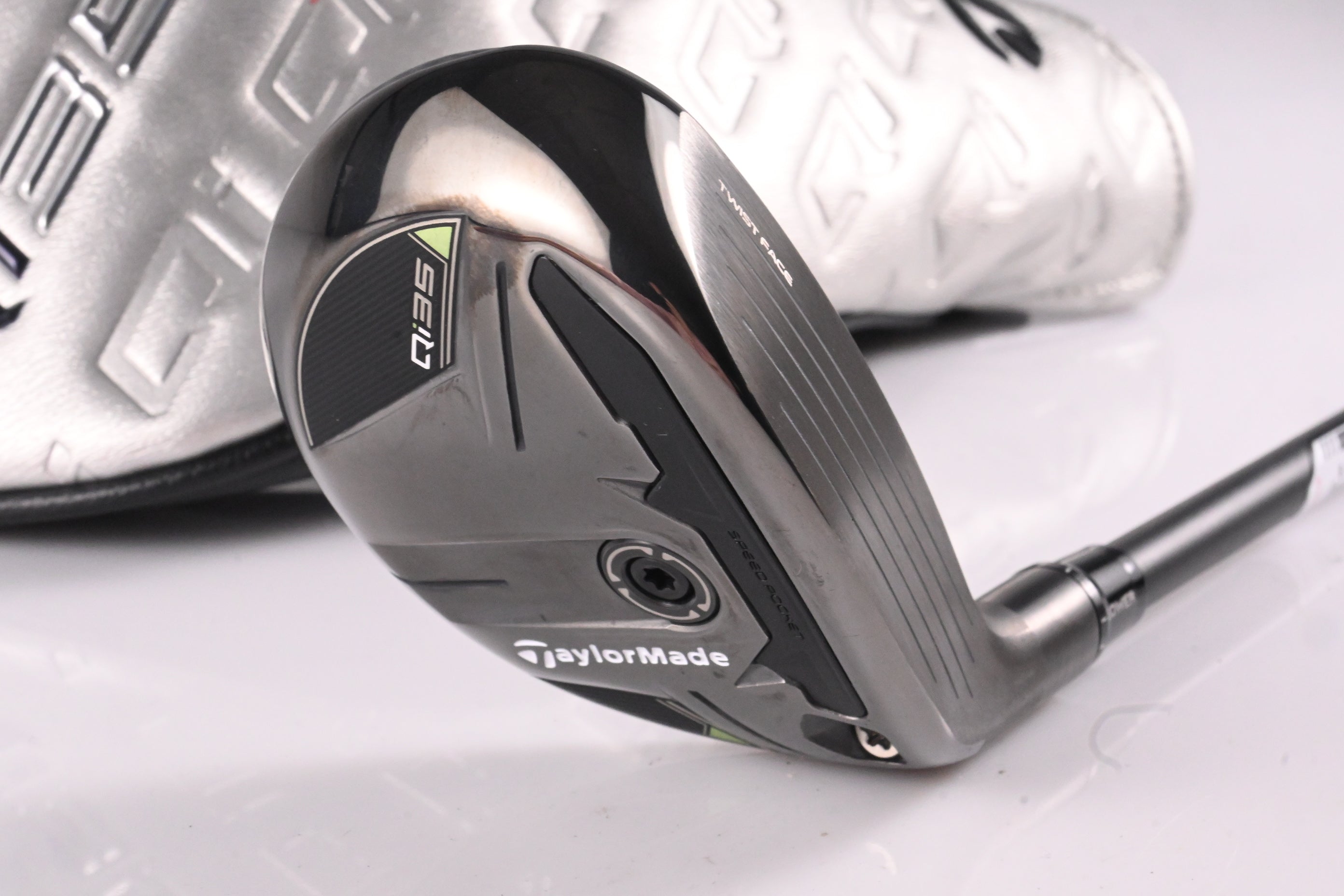 Taylormade Qi35 #3 Hybrid / 19 Degree / Regular Flex Fujikura Ventus Blue 6