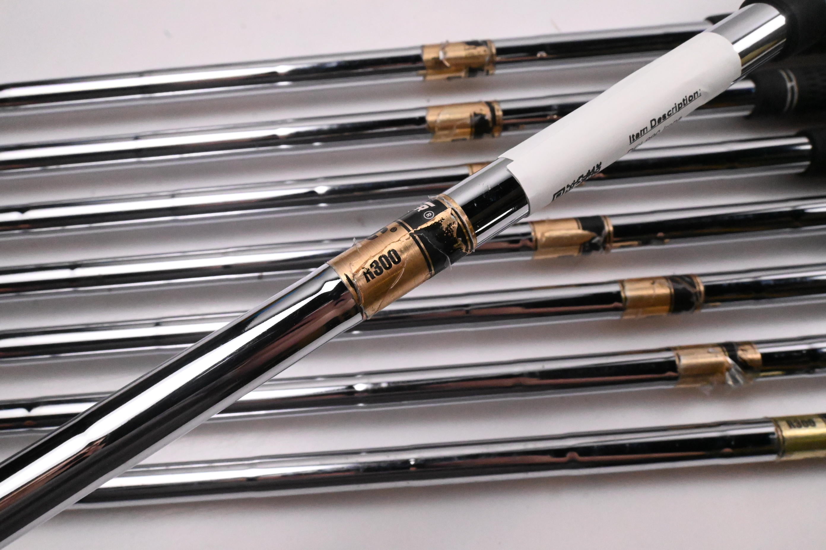 Titleist DCI 990 Irons / 3-PW / Regular Flex Dynamic Gold R300 Shafts