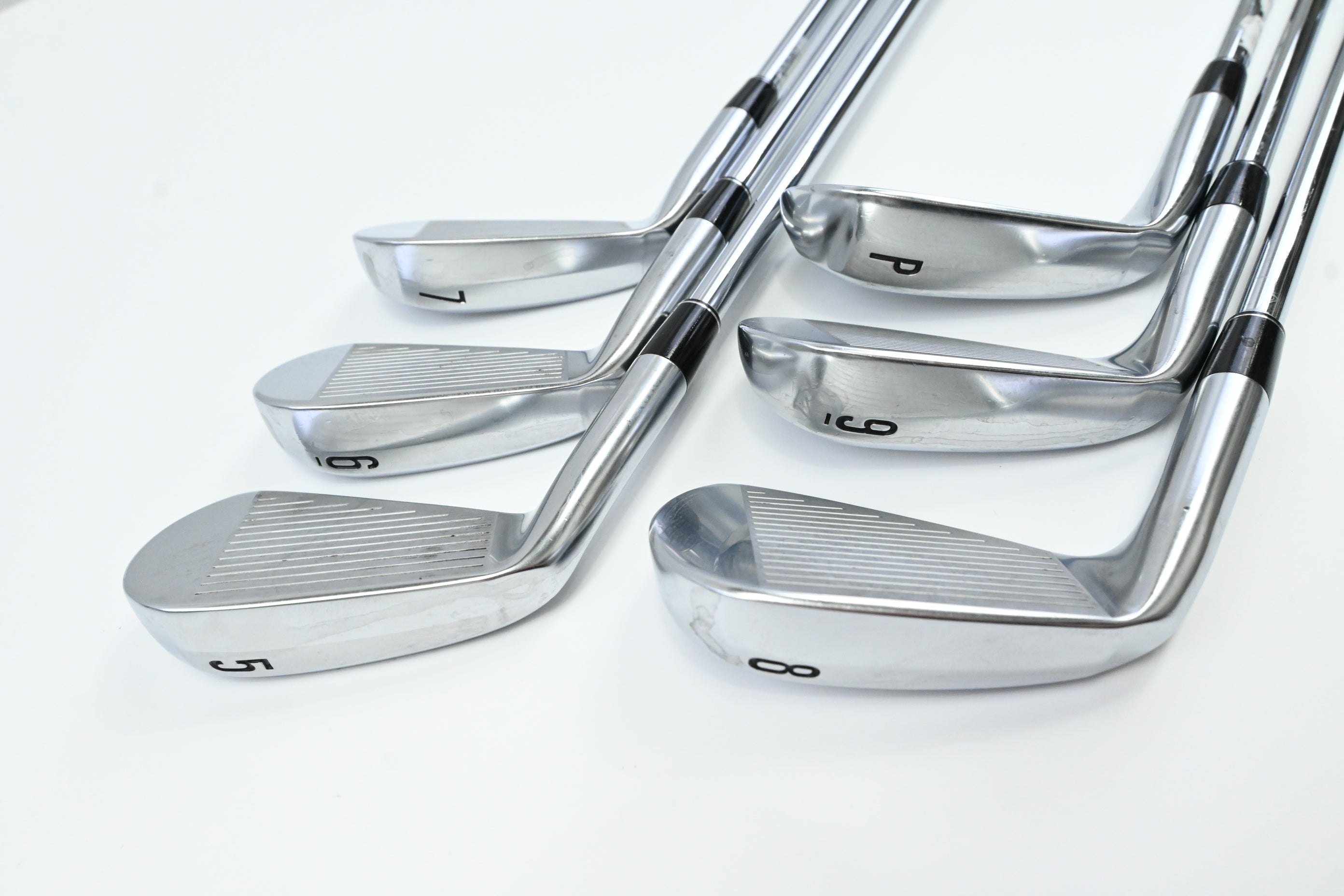 Srixon ZXi5 Irons / 5-PW / Regular Flex Dynamic Gold R300 Mid Shaft