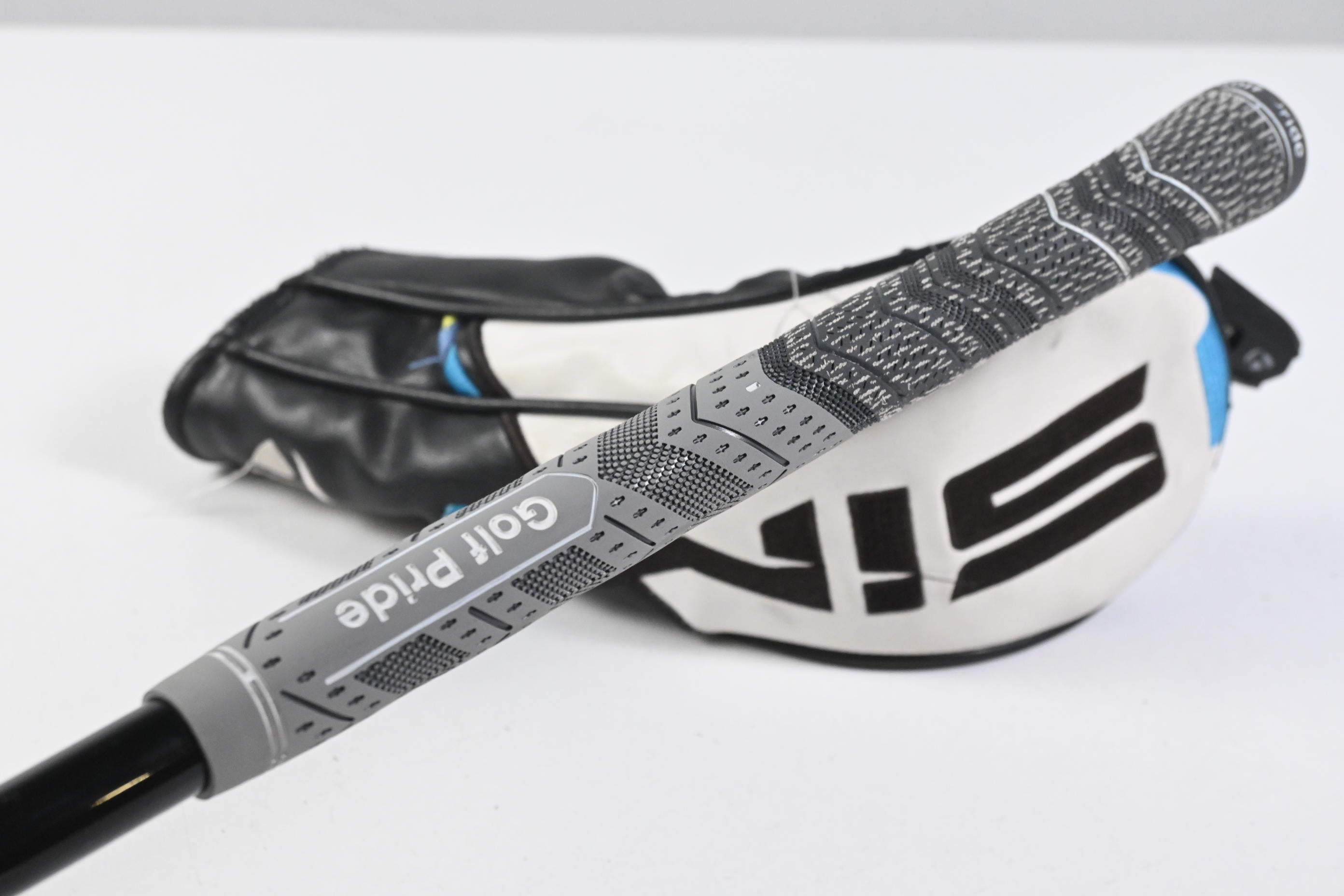 Left Hand Taylormade SIM2 Max #3 Wood / 15 Degree / X-Flex Hzrdus Smoke Black 80