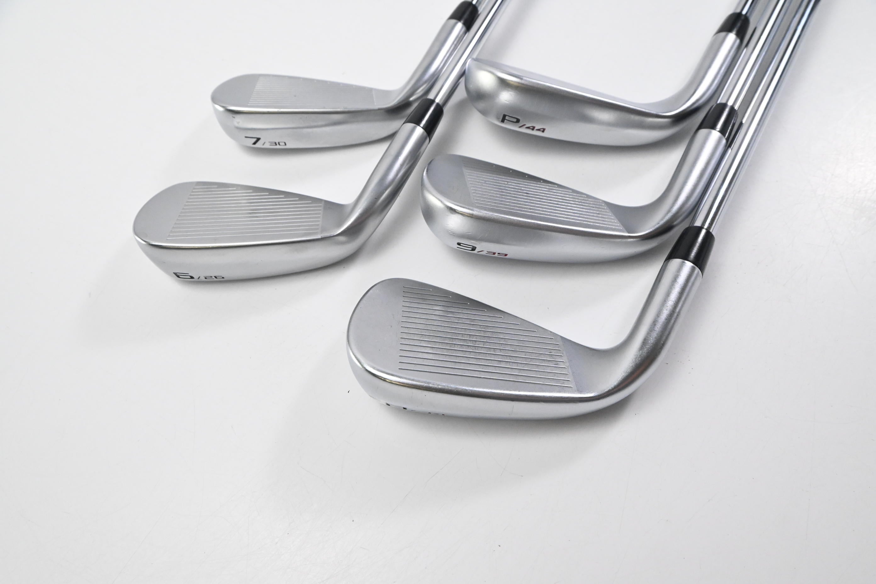 Cleveland Launcher UHX Irons / 6-PW / Regular Flex Dynamic Gold R300 DST 98