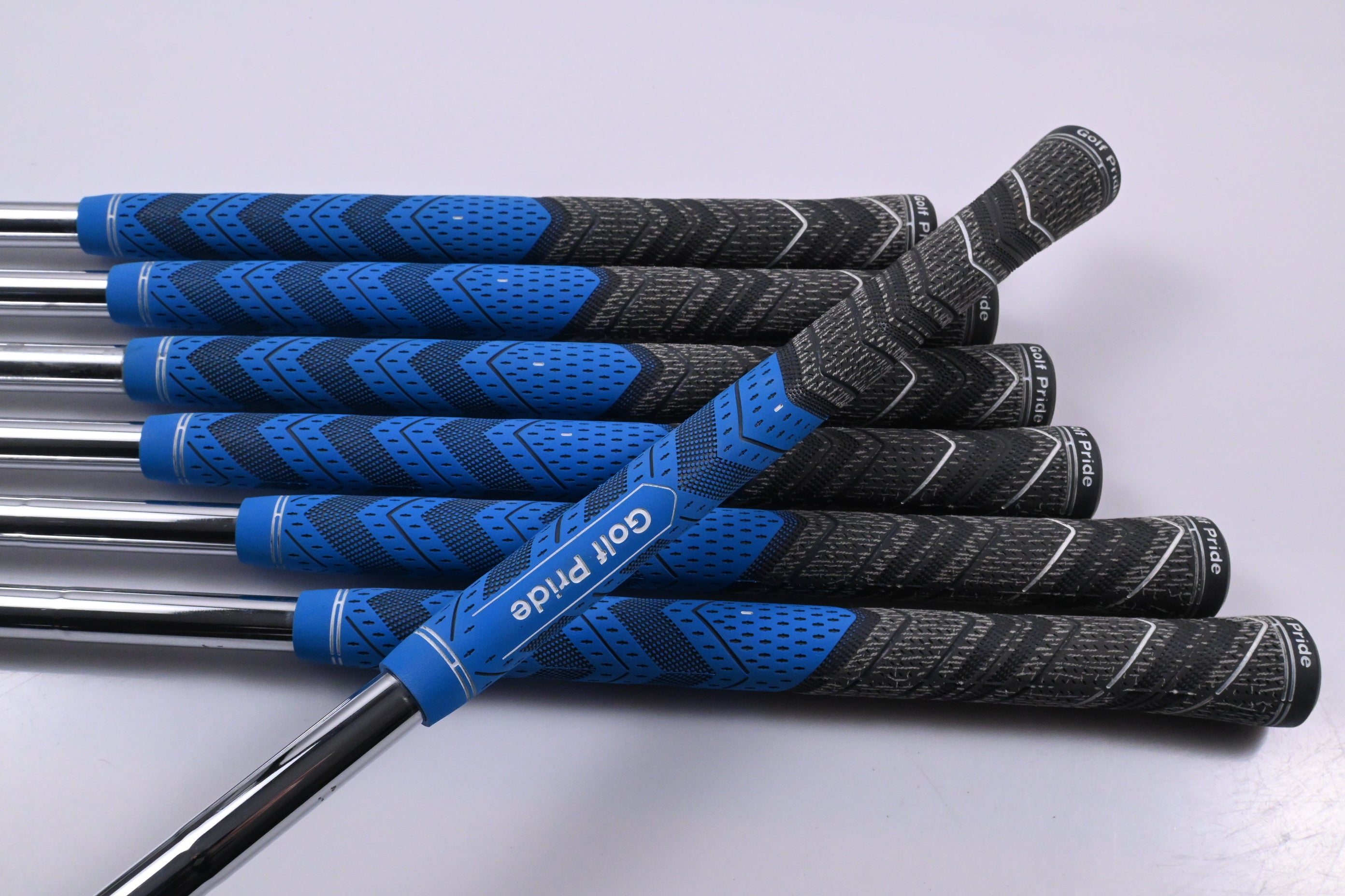 Ping i530 Irons / 4-PW / Black Dot / Stiff Flex Dynamic Gold MID 100 S300 Shafts