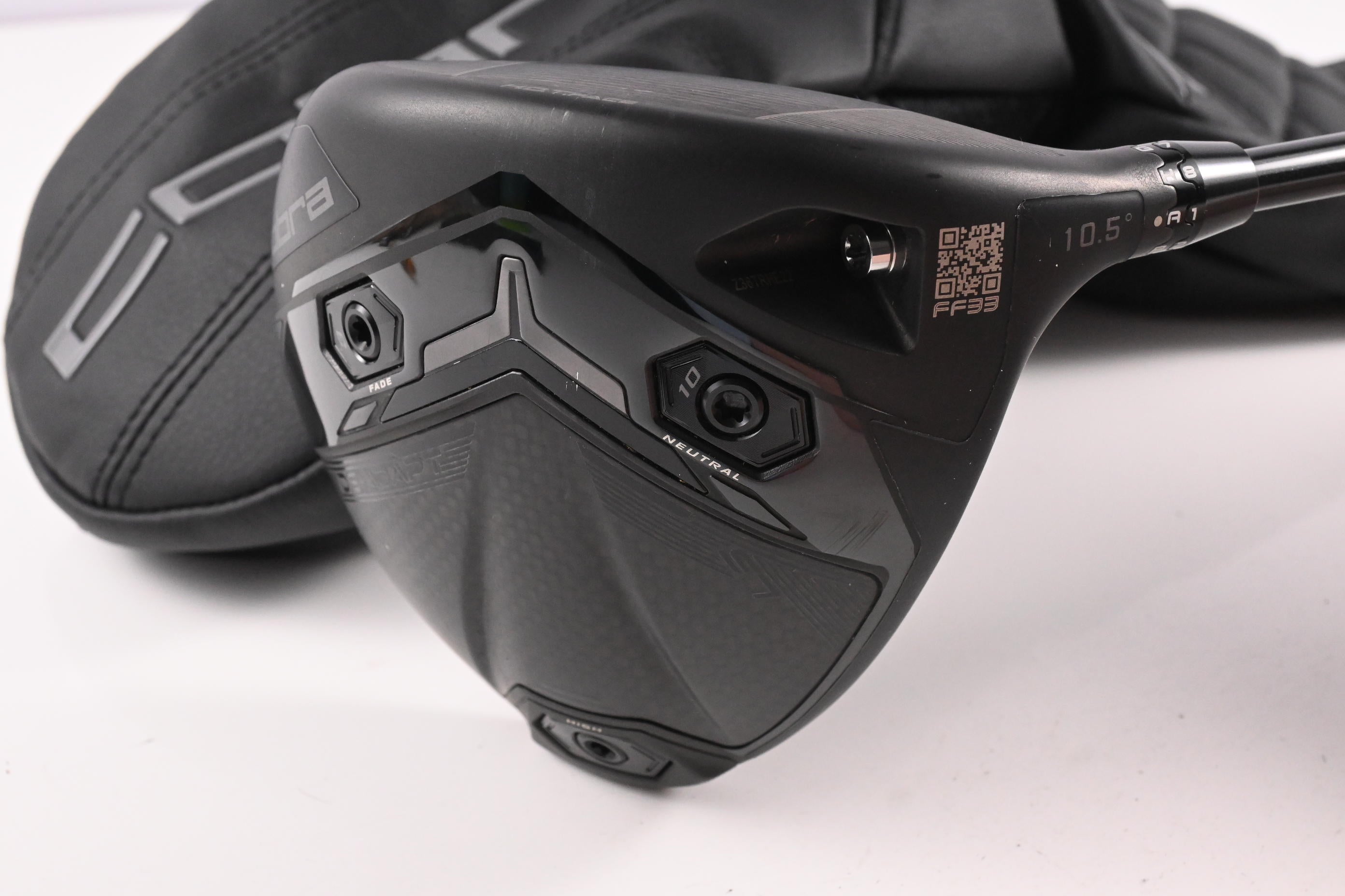 Cobra DS-Adapt LS Driver / 10.5 Degree / X-Flex Denali Black 70 Shaft
