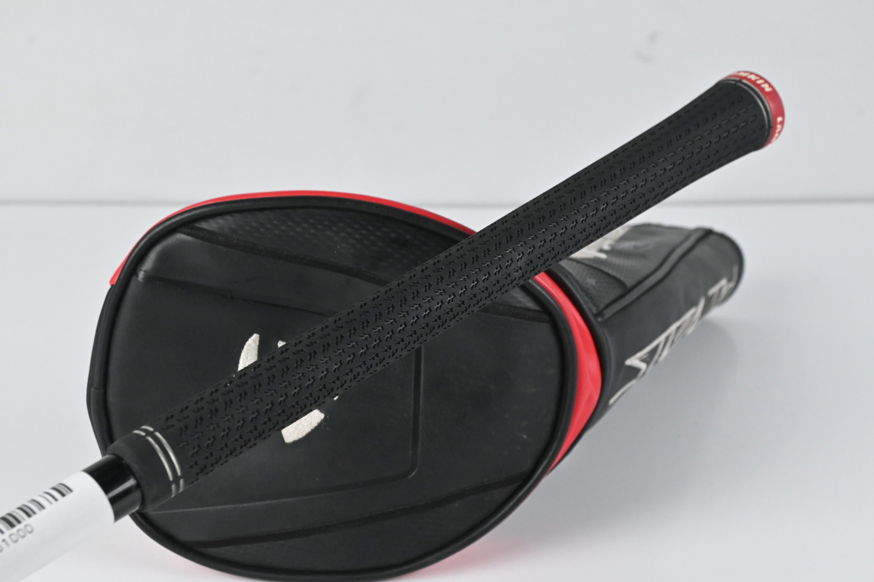 Taylormade Stealth Plus Driver / 8 Degree / X-Flex HZRDUS Black 70 Shaft