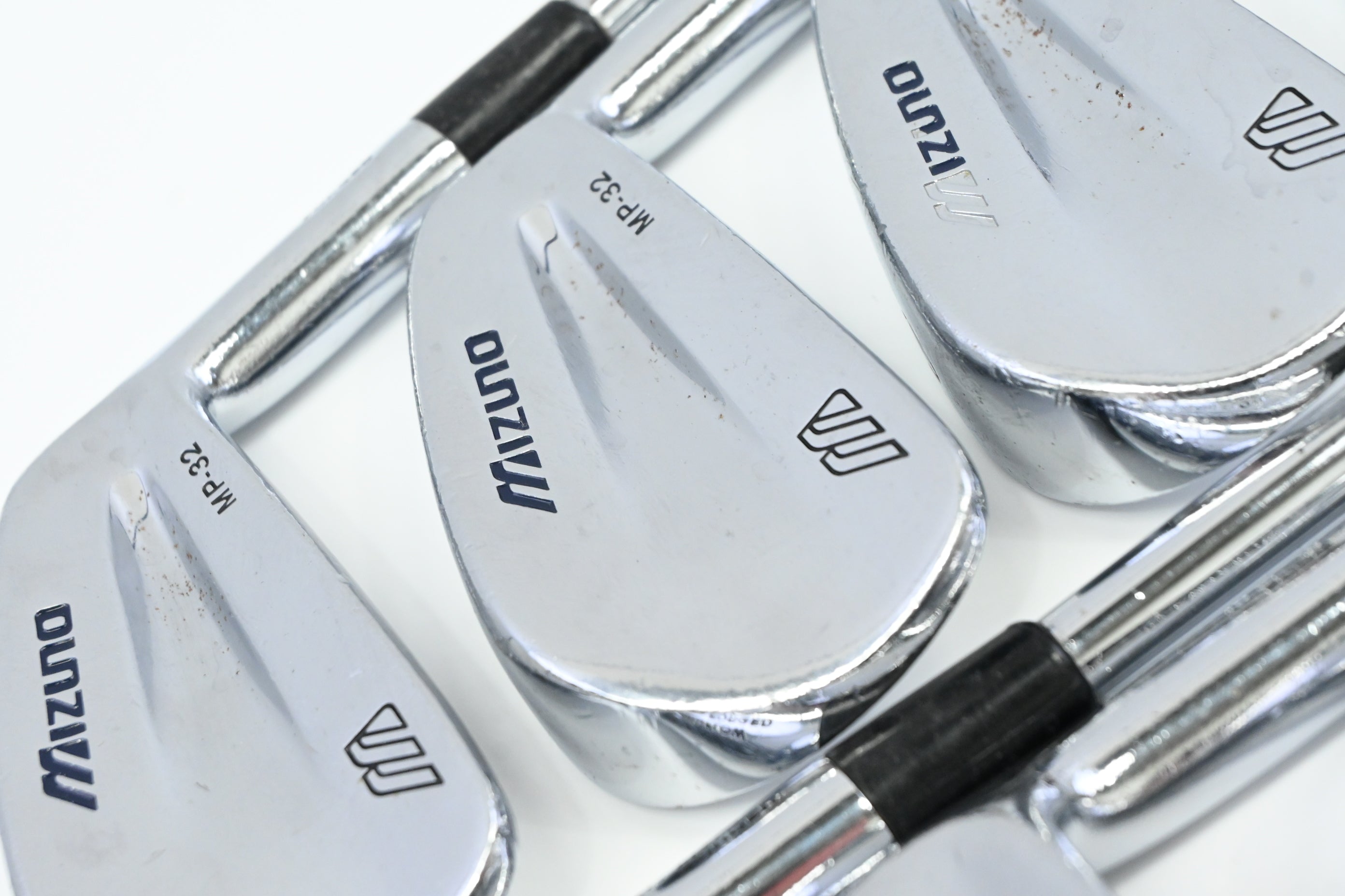 Mizuno MP-32 Irons / 3-PW / Regular Flex Dynamic Gold R300 Shaft