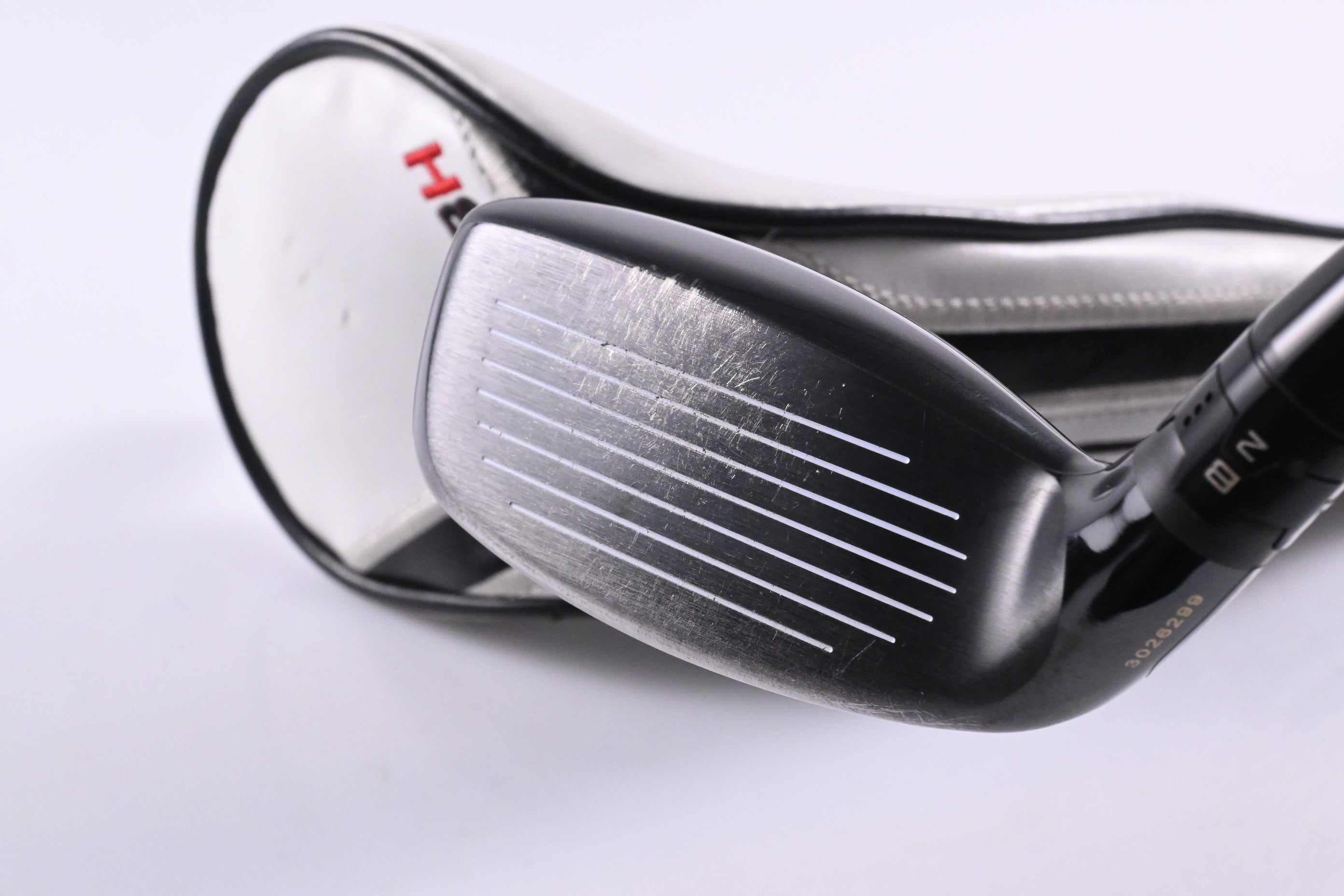 Titleist 818 H2 #3 Hybrid / 21 Degree / Stiff Flex Evenflow Blue 85 Shaft