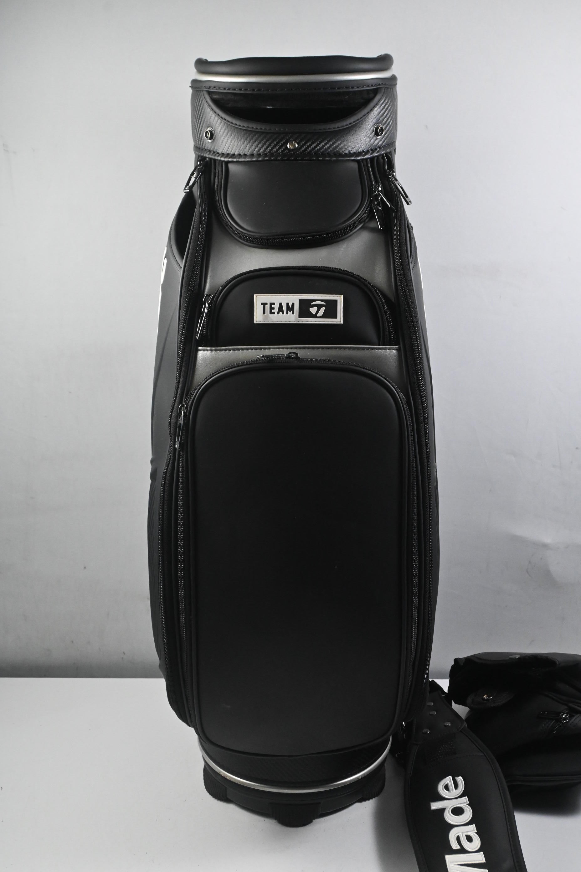Taylormade Qi35 Tour Bag / 6-Way Divider / Silver & Navy