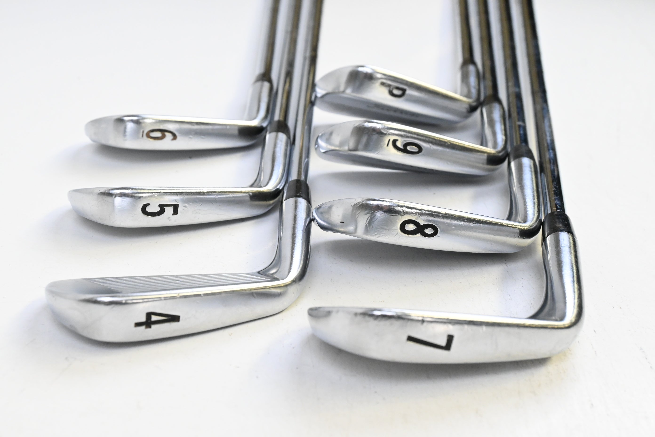 Titleist 714 MB Irons / 4-PW / Stiff Flex Dynamic Gold S300 Shafts