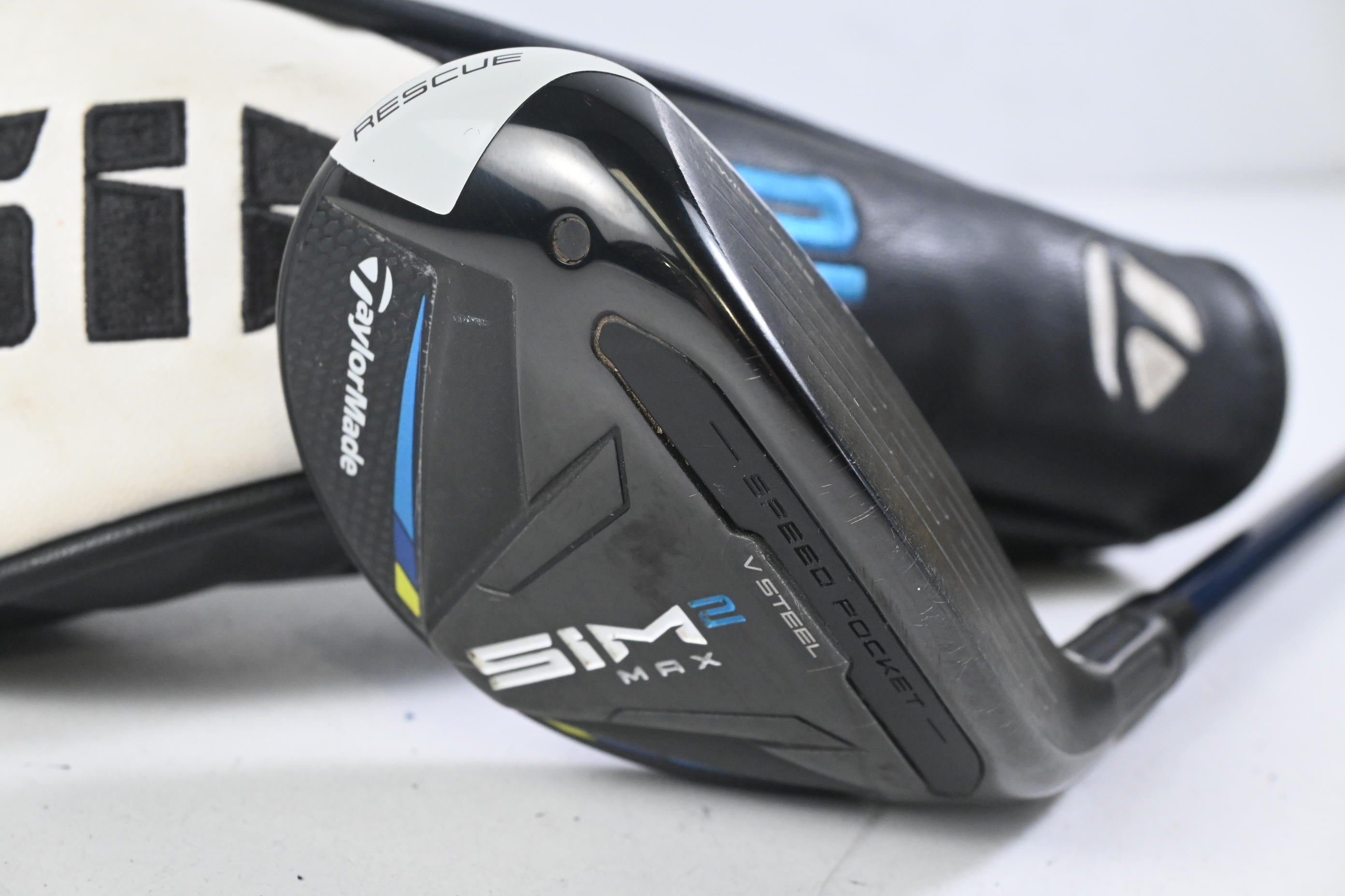 Taylormade SIM2 Max #3 Hybrid / 19 Degree / Stiff Flex Fujikura Ventus Blue 7