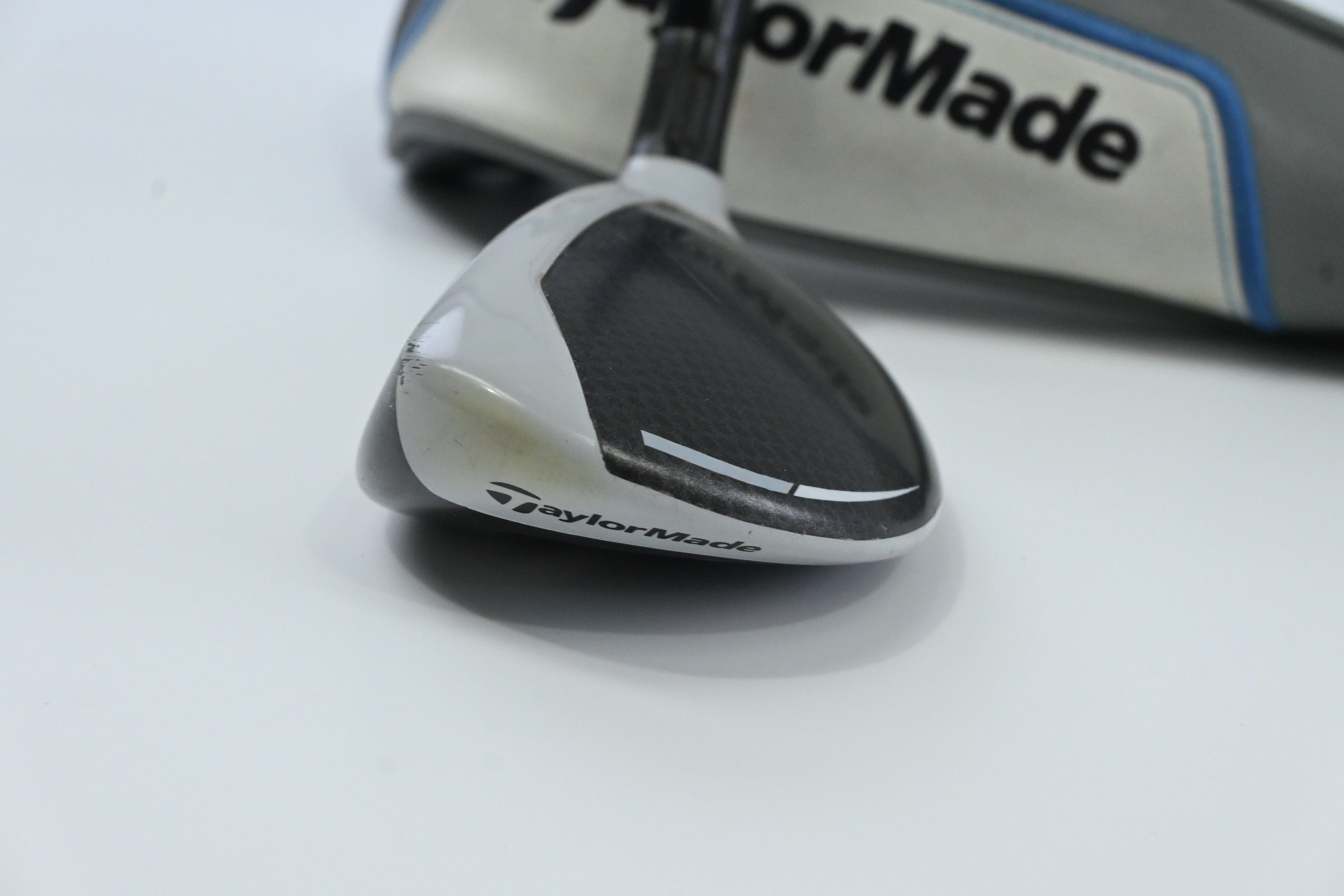 Left Hand Taylormade SIM Max #4 Hybrid / 22 Degree / Regular Flex Fujikura Blue